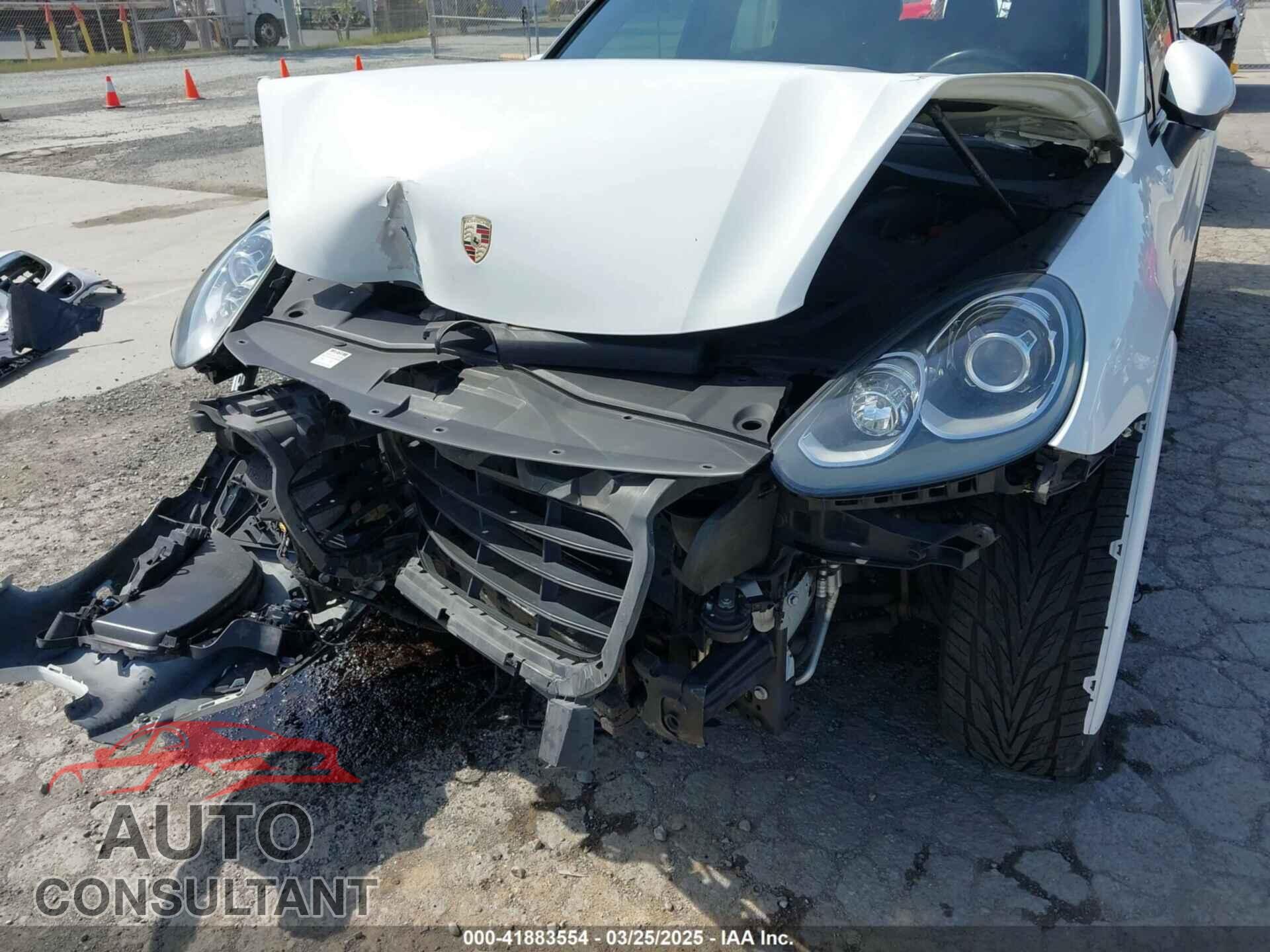 PORSCHE CAYENNE 2017 - WP1AA2A28HKA87514