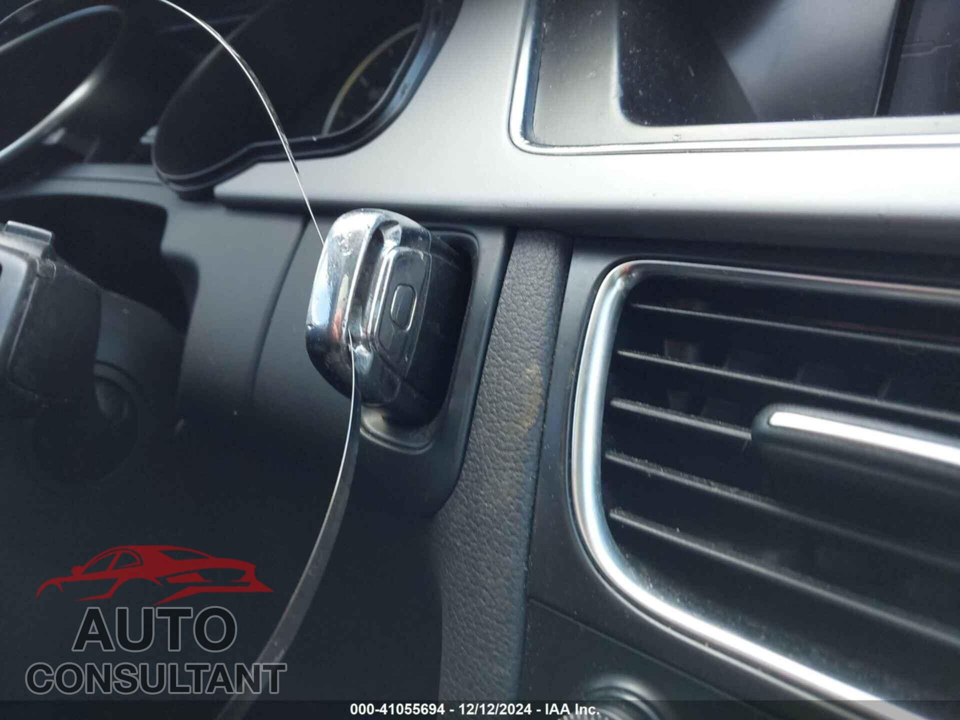 AUDI A5 2013 - WAUCFAFR8DA011736