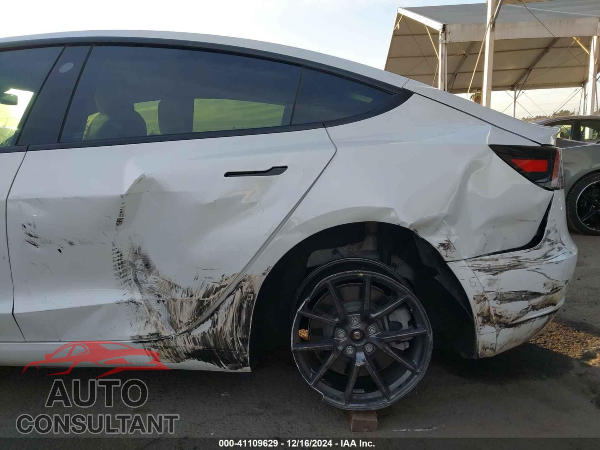 TESLA MODEL 3 2021 - 5YJ3E1EA5MF858898