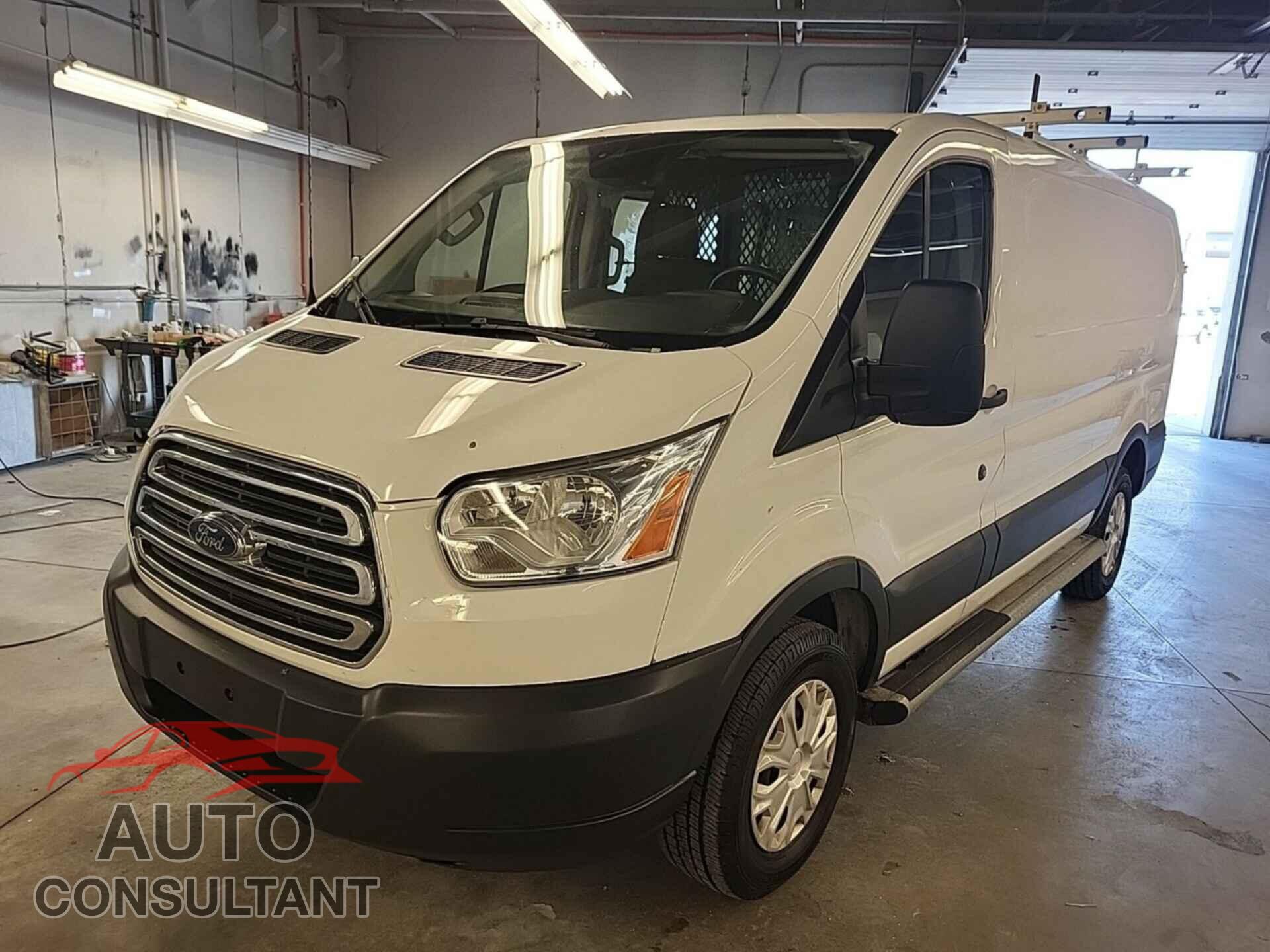 FORD TRANSIT 2017 - 1FTYR1ZM1HKB28977