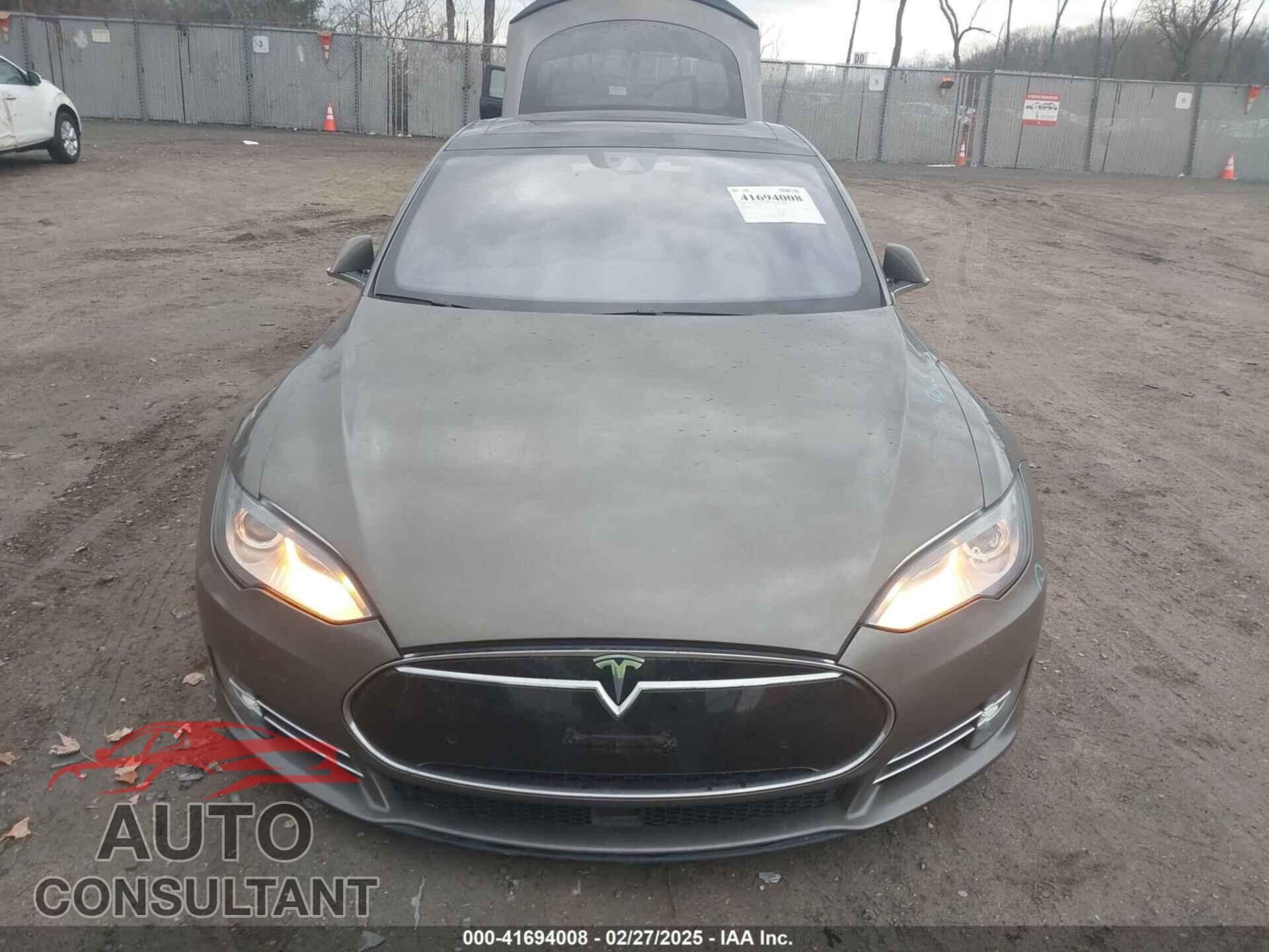 TESLA MODEL S 2015 - 5YJSA1E22FF109558