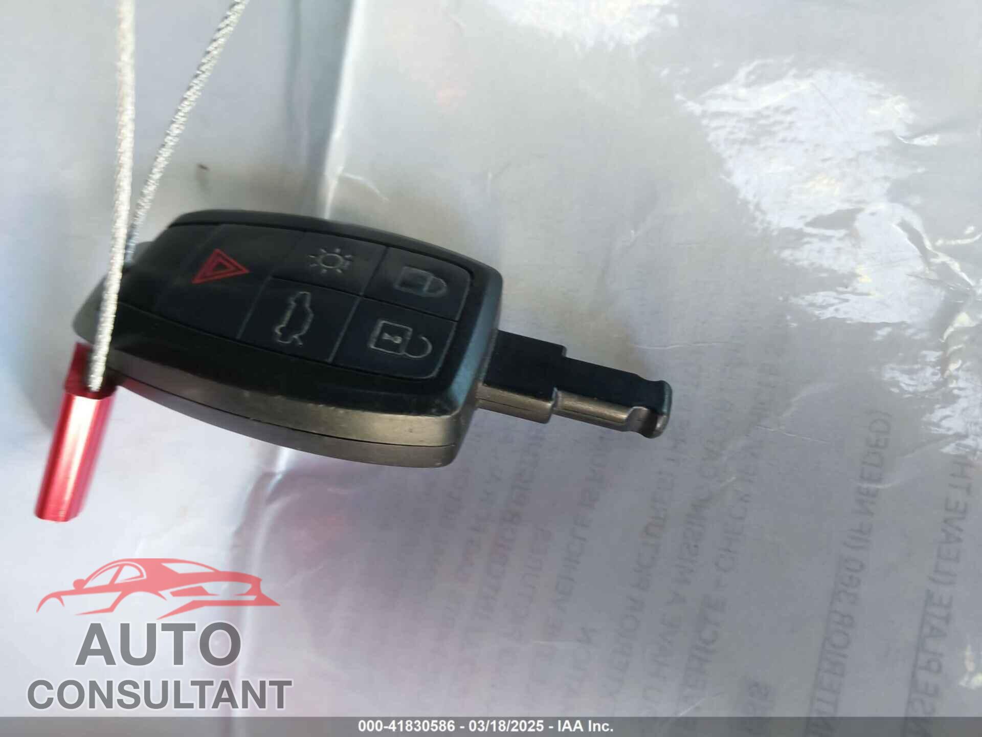 VOLVO C70 2011 - YV1672MC5BJ107798