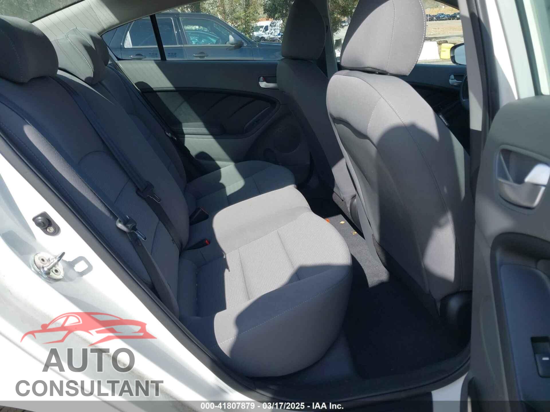 KIA FORTE 2018 - 3KPFK4A71JE265946