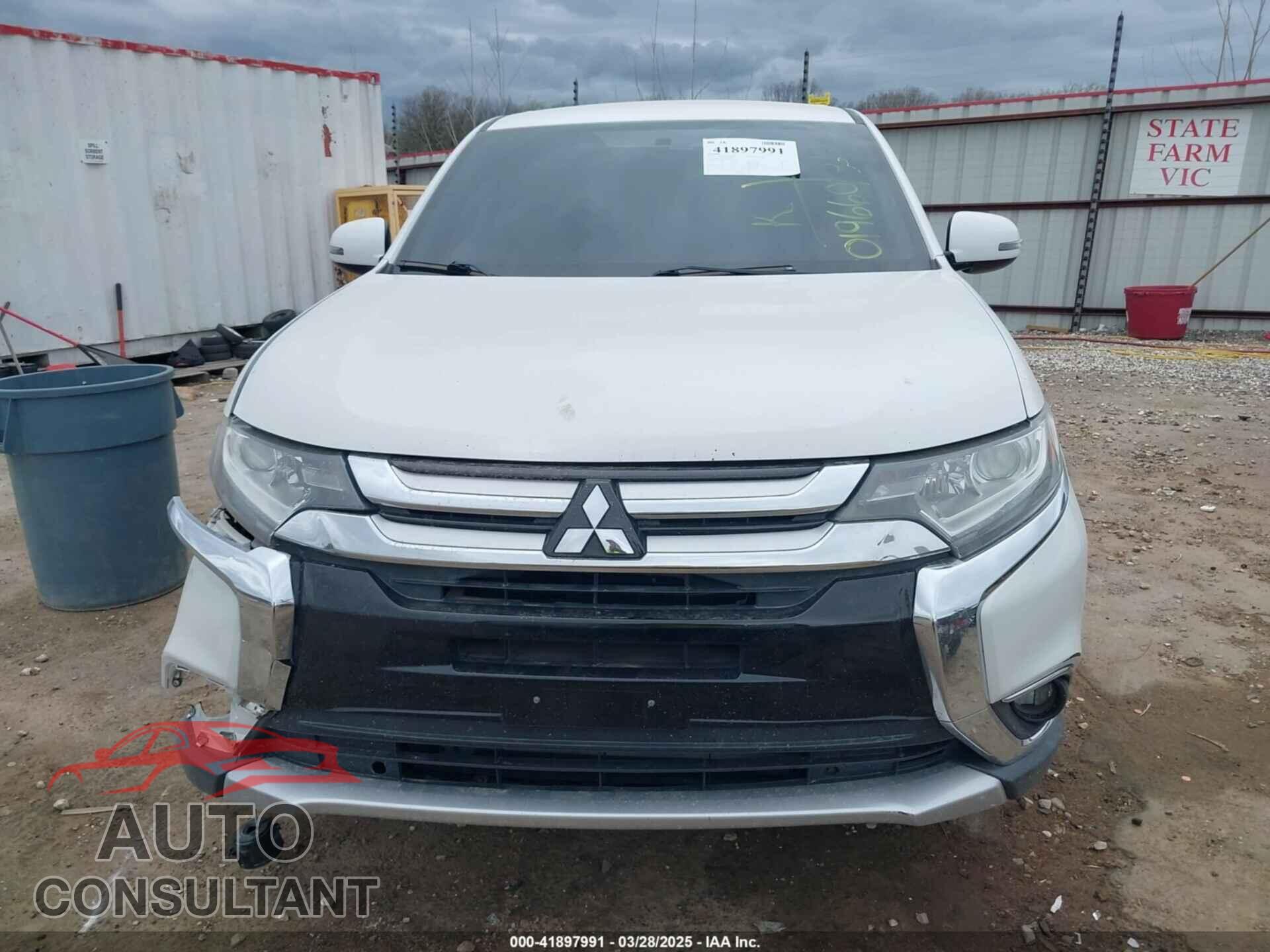 MITSUBISHI OUTLANDER 2017 - JA4AD3A38HZ019660