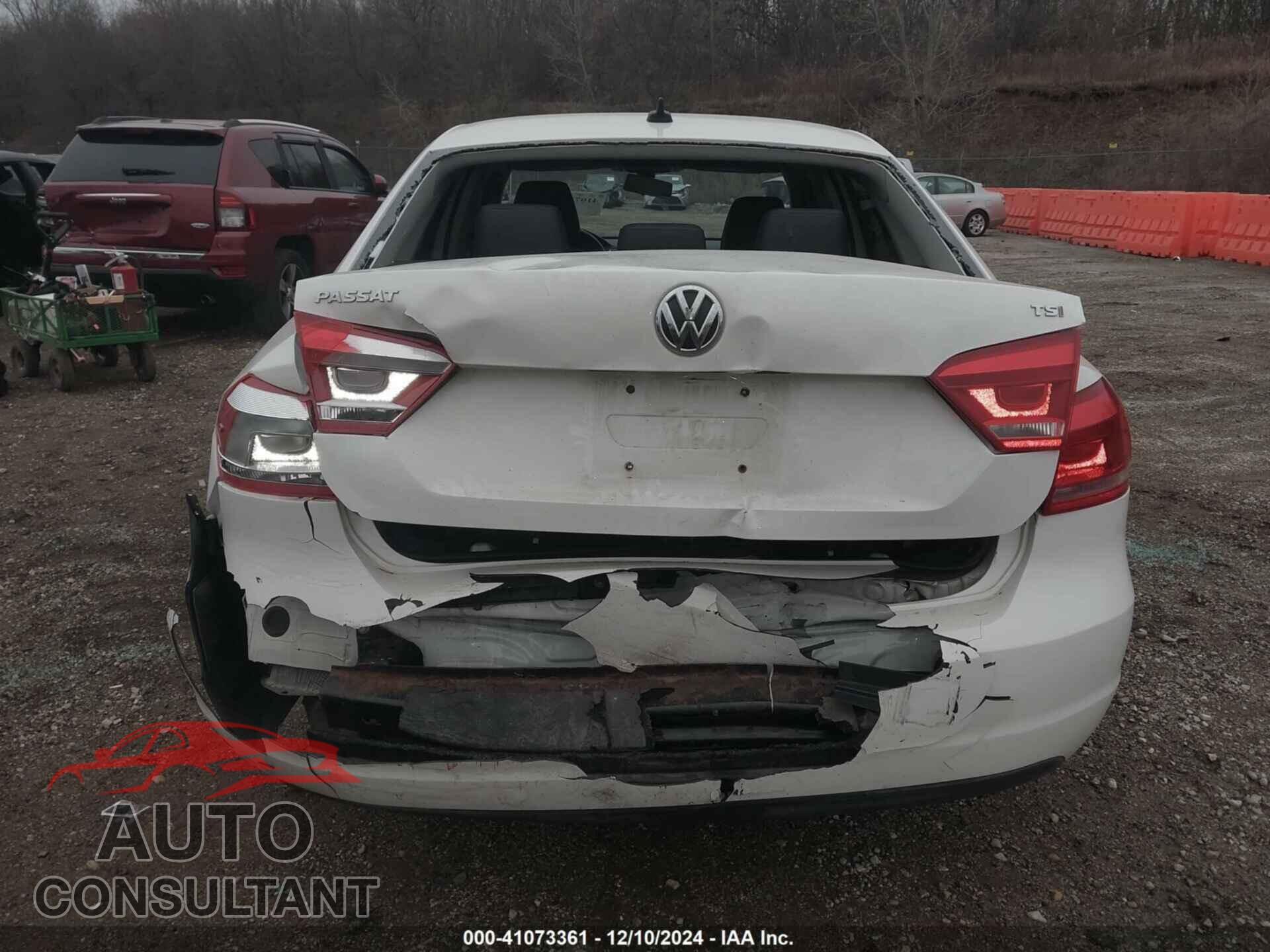 VOLKSWAGEN PASSAT 2014 - 1VWAT7A36EC075737