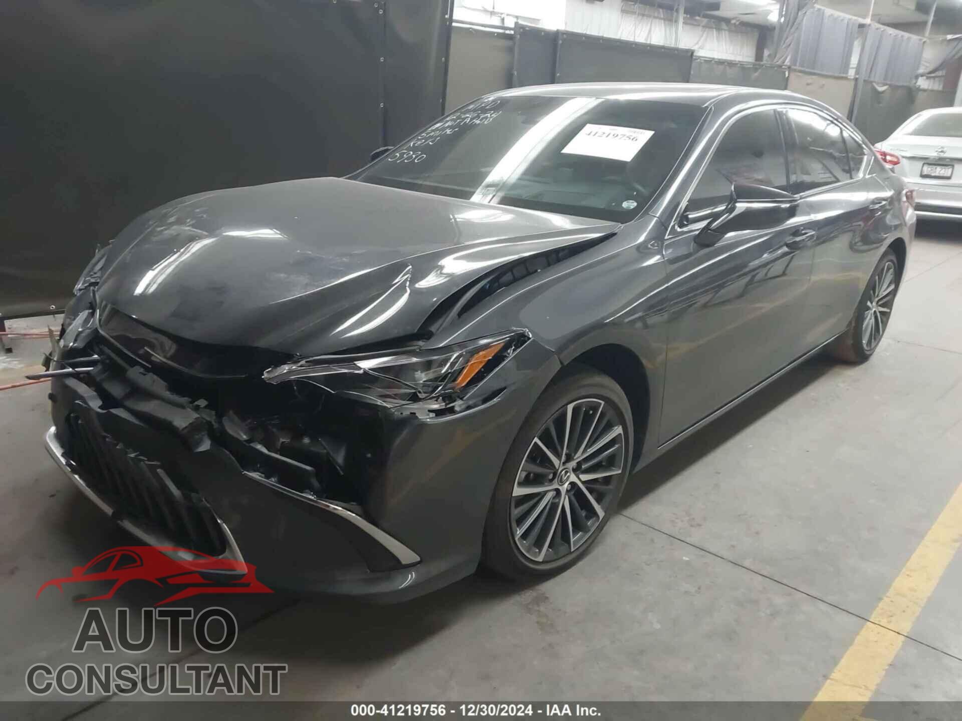 LEXUS ES 300H 2023 - 58ADA1C19PU035930