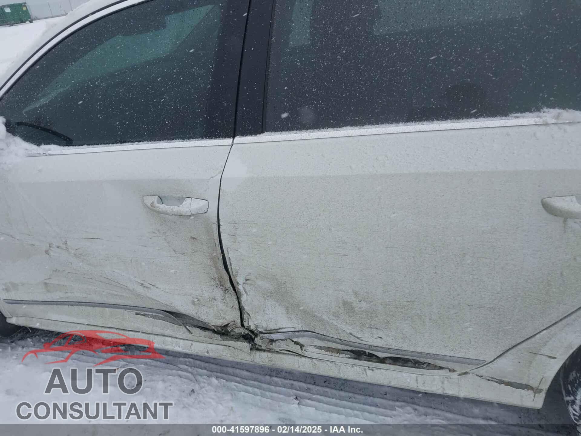 VOLKSWAGEN PASSAT 2017 - 1VWAT7A36HC006714