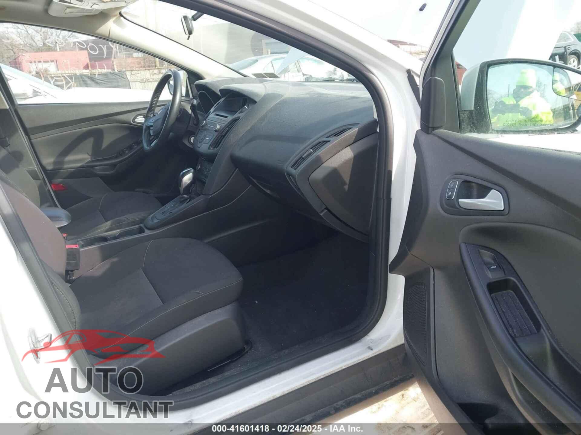 FORD FOCUS 2015 - 1FADP3F21FL312736