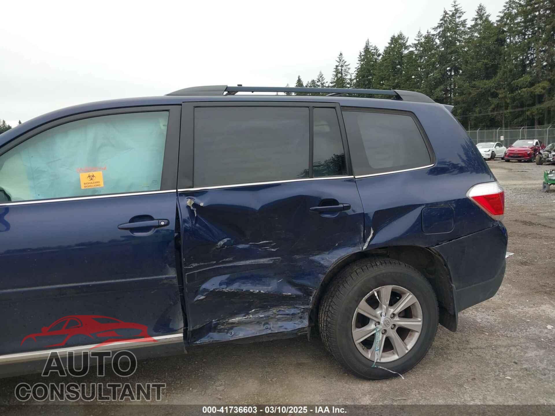 TOYOTA HIGHLANDER 2011 - 5TDBK3EH2BS065418