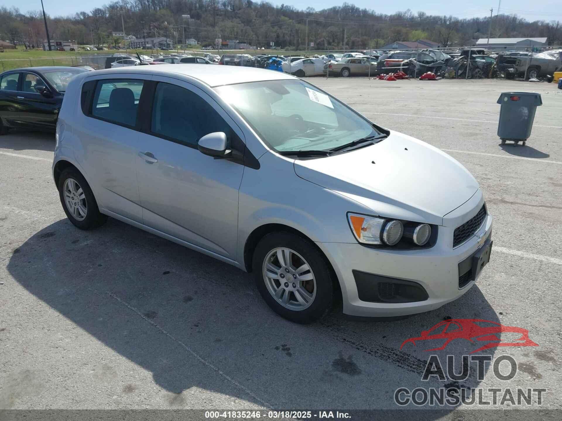 CHEVROLET SONIC 2012 - 1G1JA6SH7C4100156
