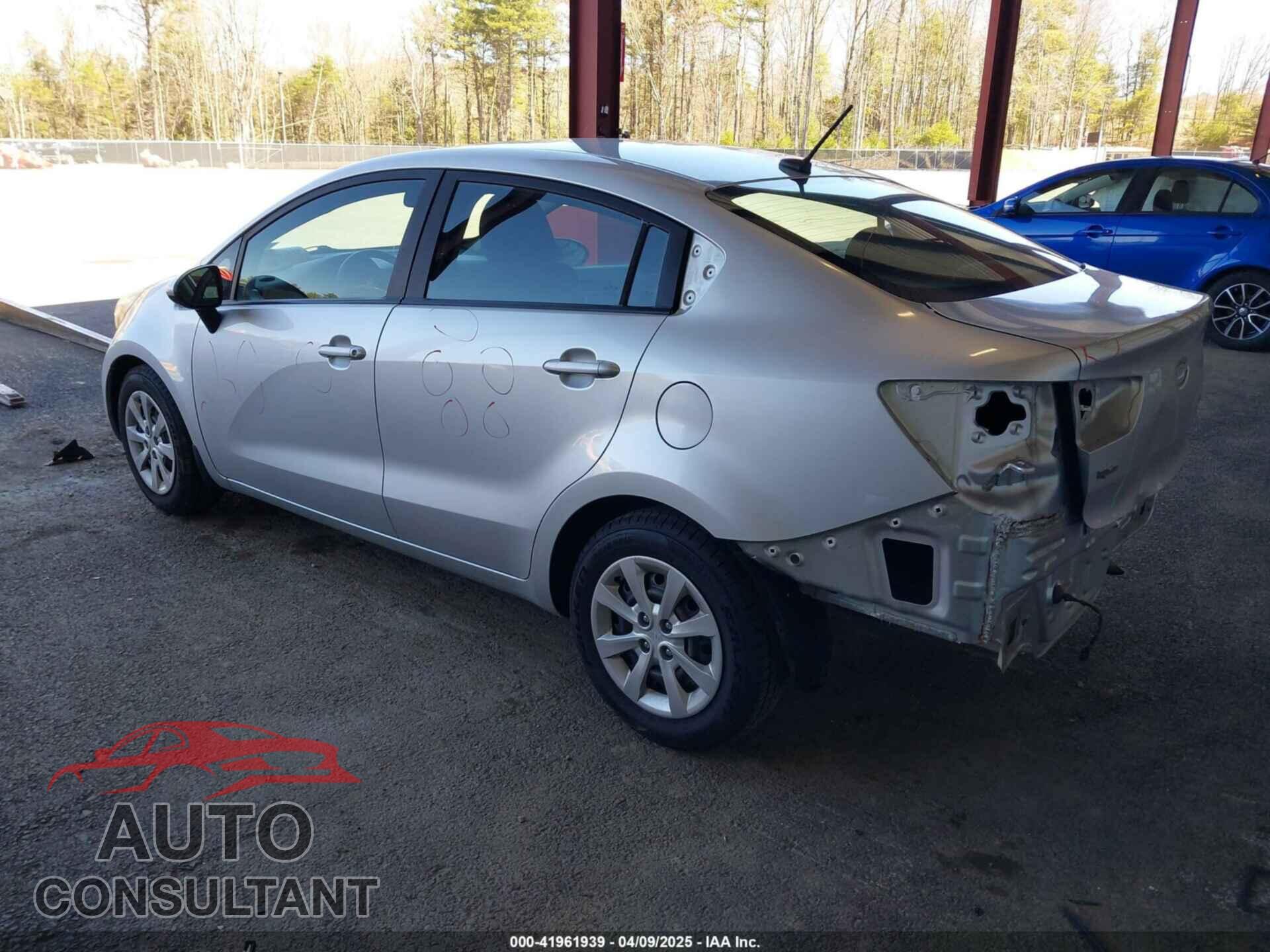 KIA RIO 2015 - KNADM4A3XF6520862
