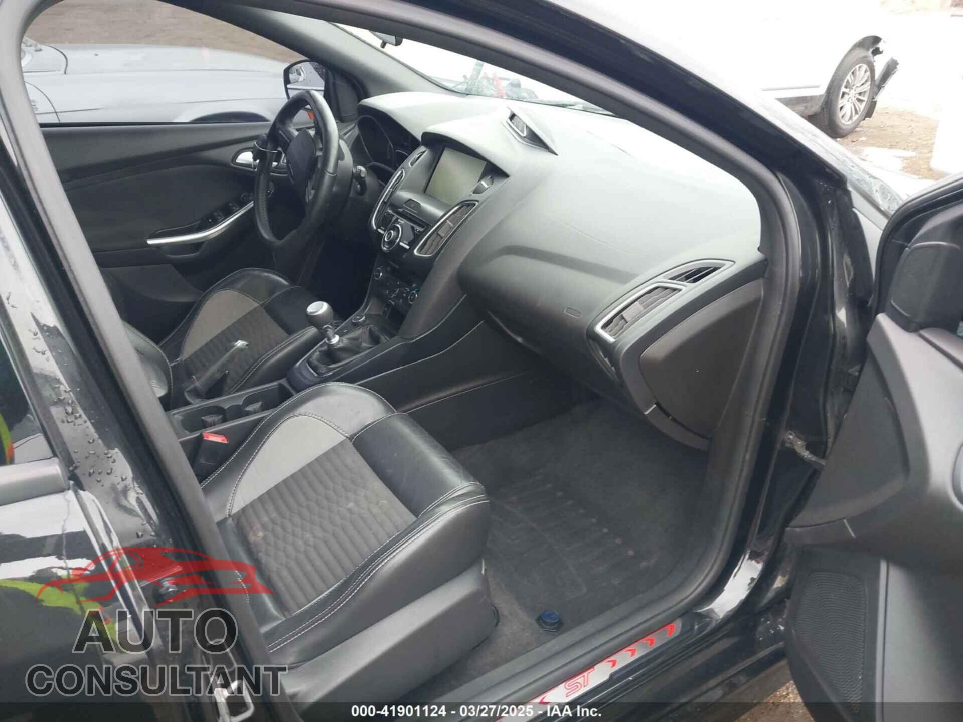 FORD FOCUS ST 2015 - 1FADP3L92FL286732