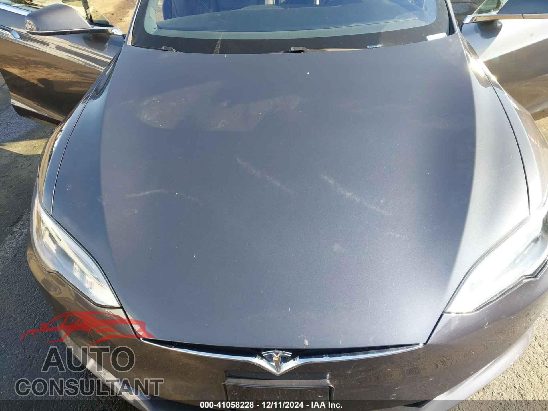 TESLA MODEL S 2017 - 5YJSA1E17HF221525
