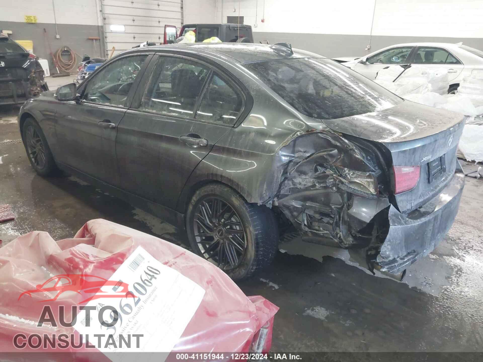 BMW 320I 2015 - WBA3C3G54FNS73636