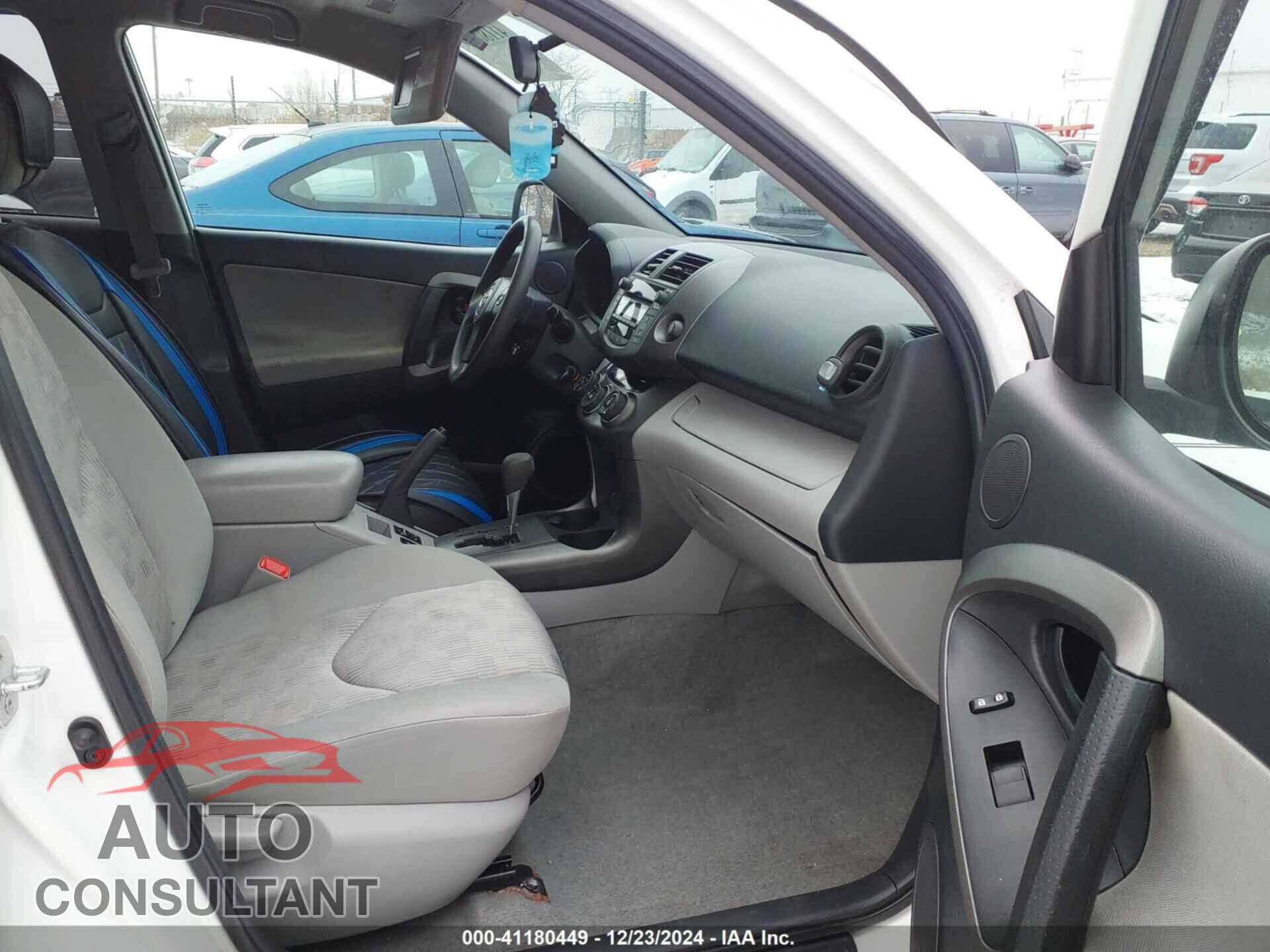 TOYOTA RAV4 2011 - 2T3BF4DV2BW086253