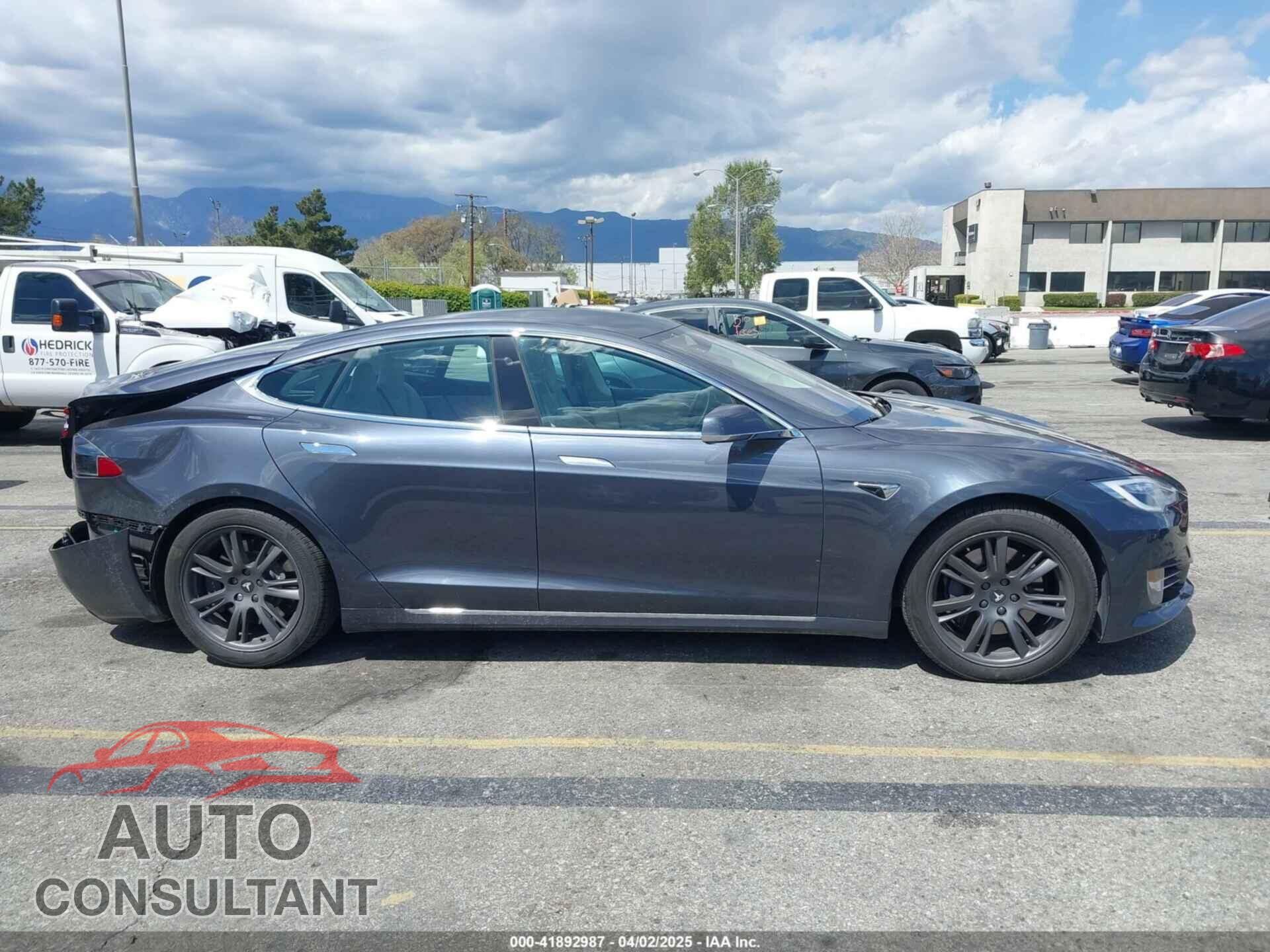 TESLA MODEL S 2018 - 5YJSA1E22JF250185