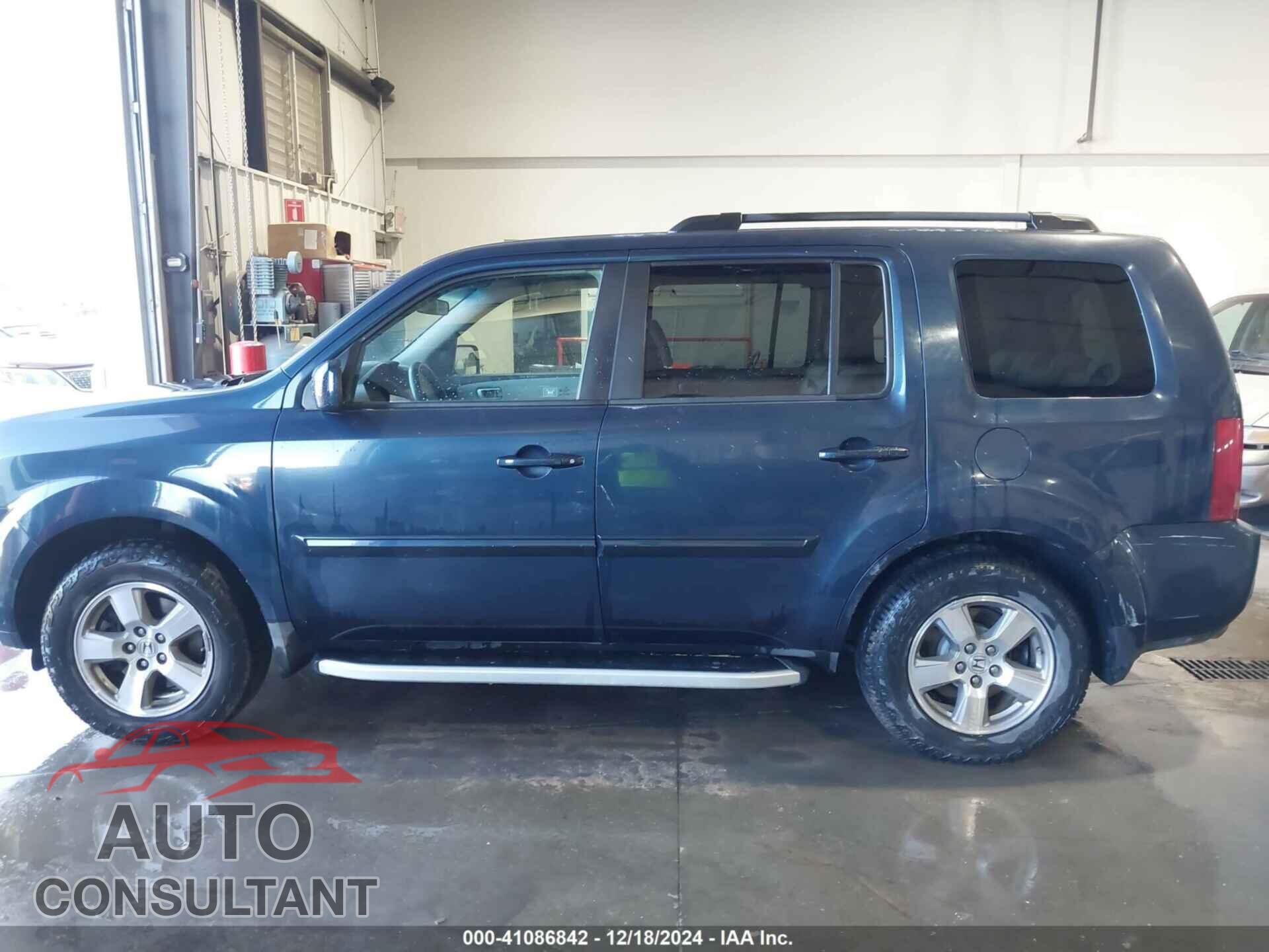 HONDA PILOT 2010 - 5FNYF4H40AB005203