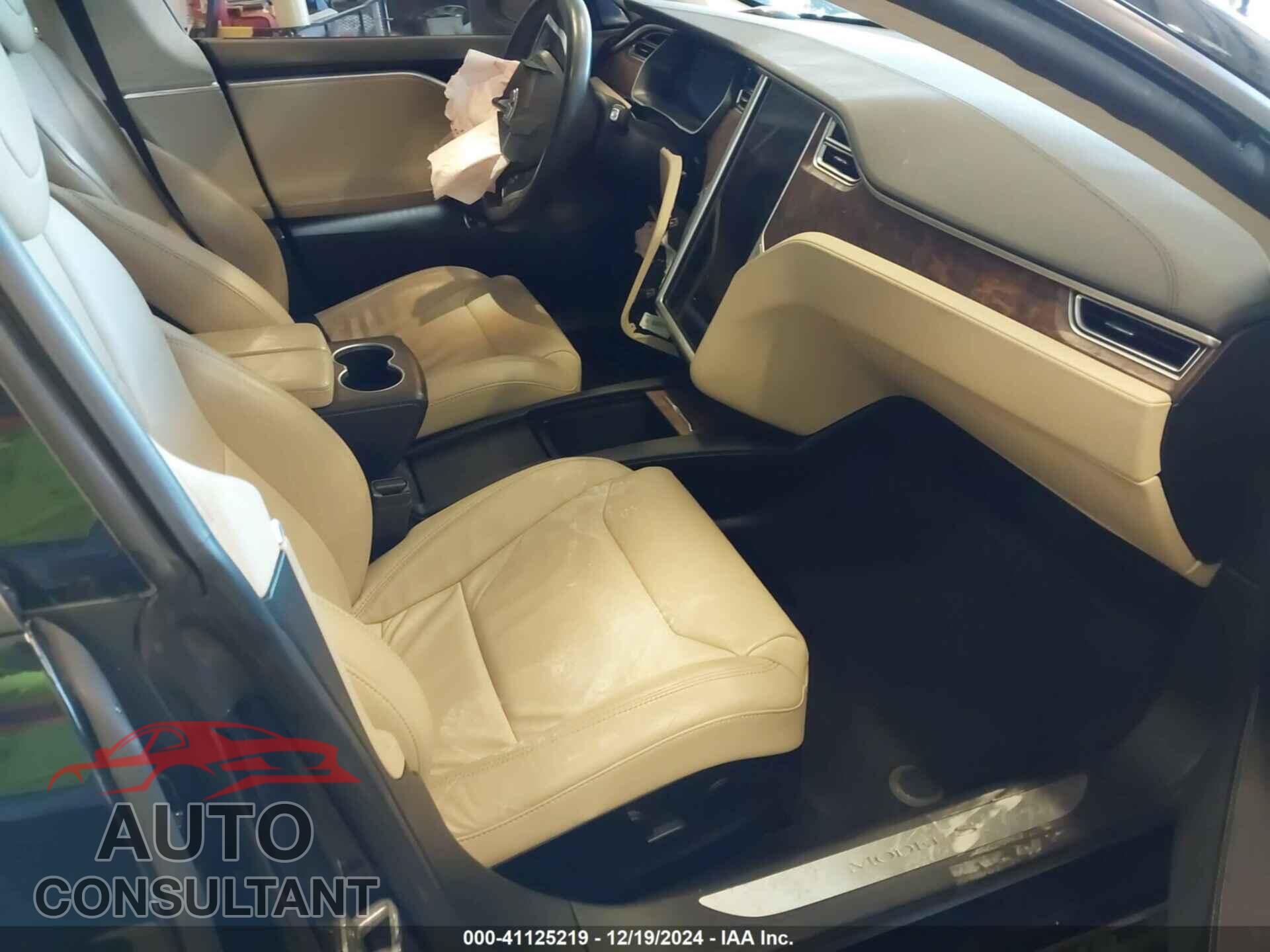 TESLA MODEL S 2017 - 5YJSA1E20HF212187