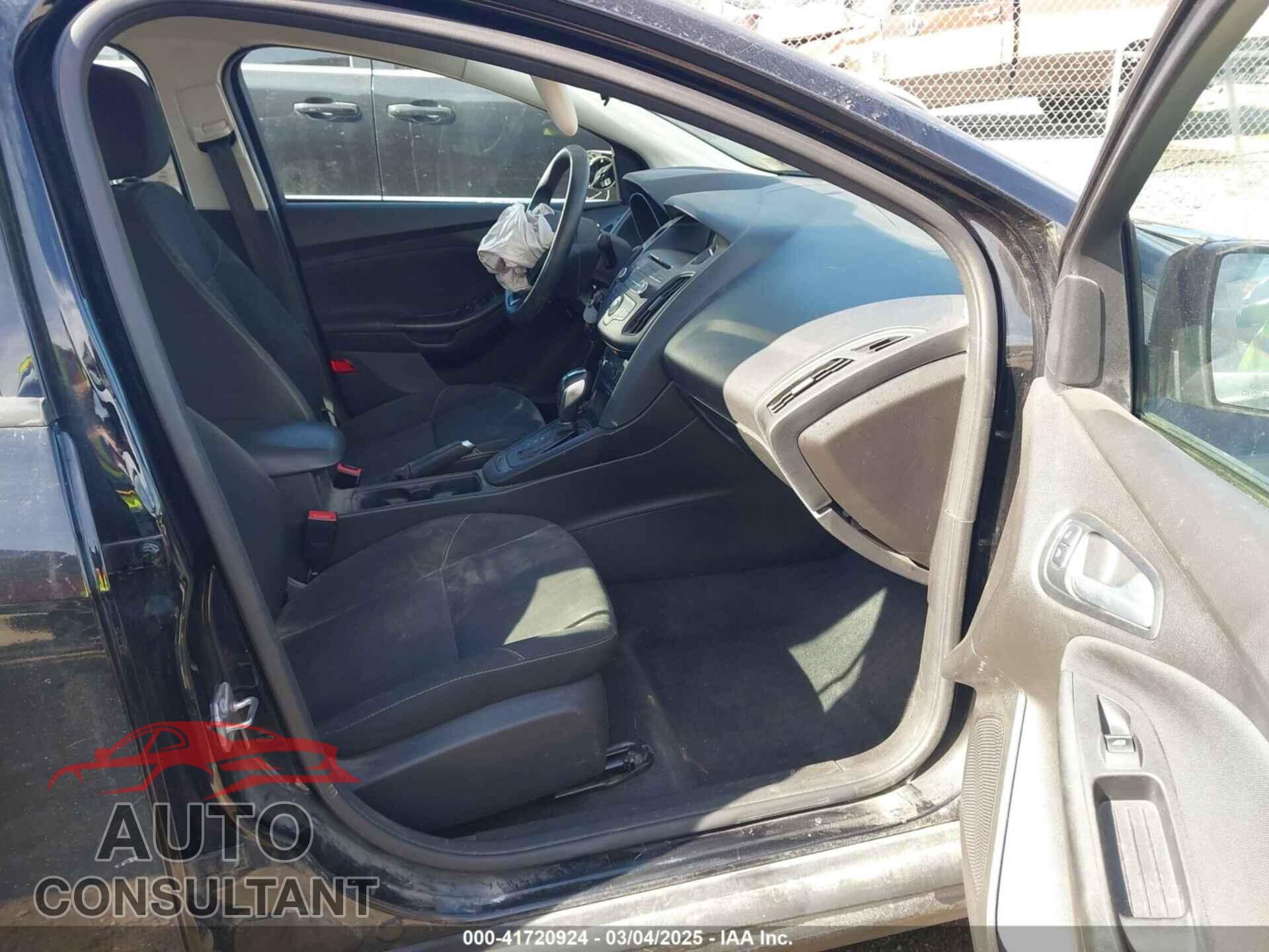 FORD FOCUS 2016 - 1FADP3F29GL304823