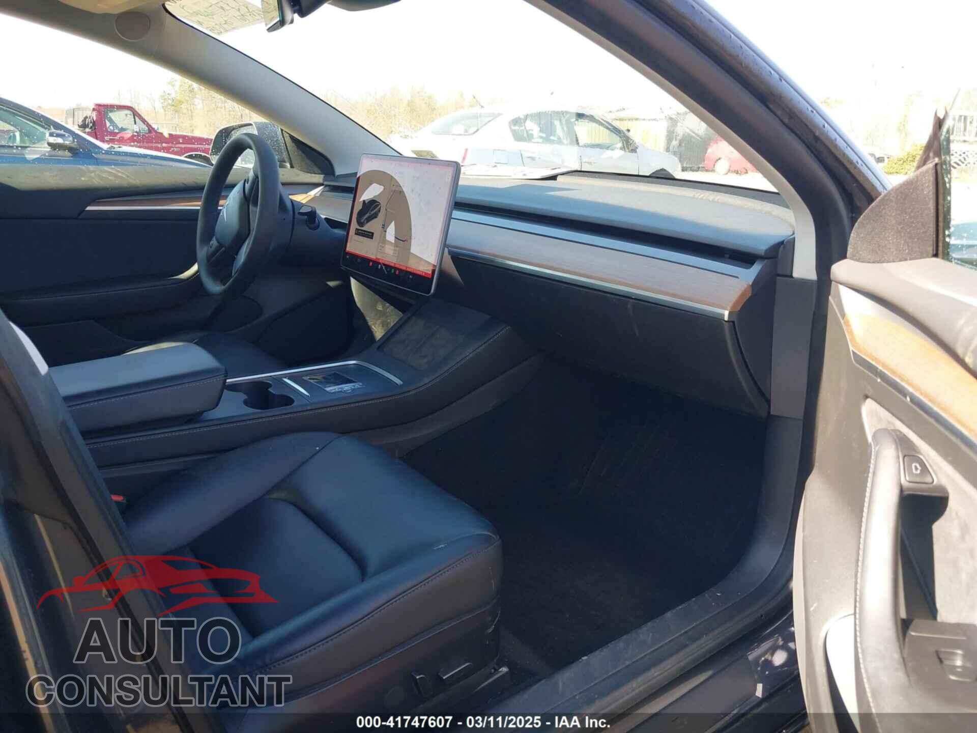 TESLA MODEL 3 2022 - 5YJ3E1EB8NF110401