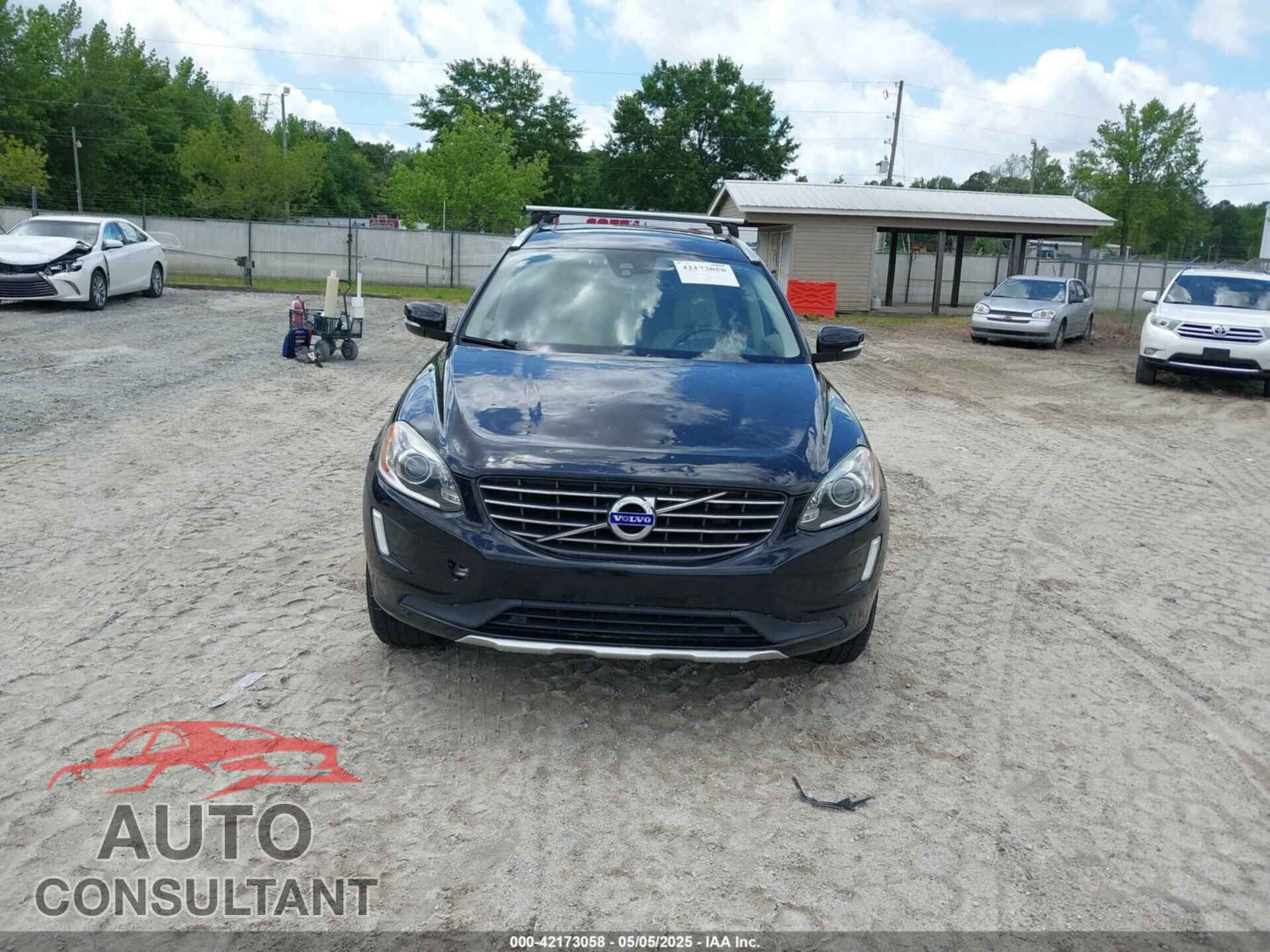 VOLVO XC60 2015 - YV4952RD4F2596511