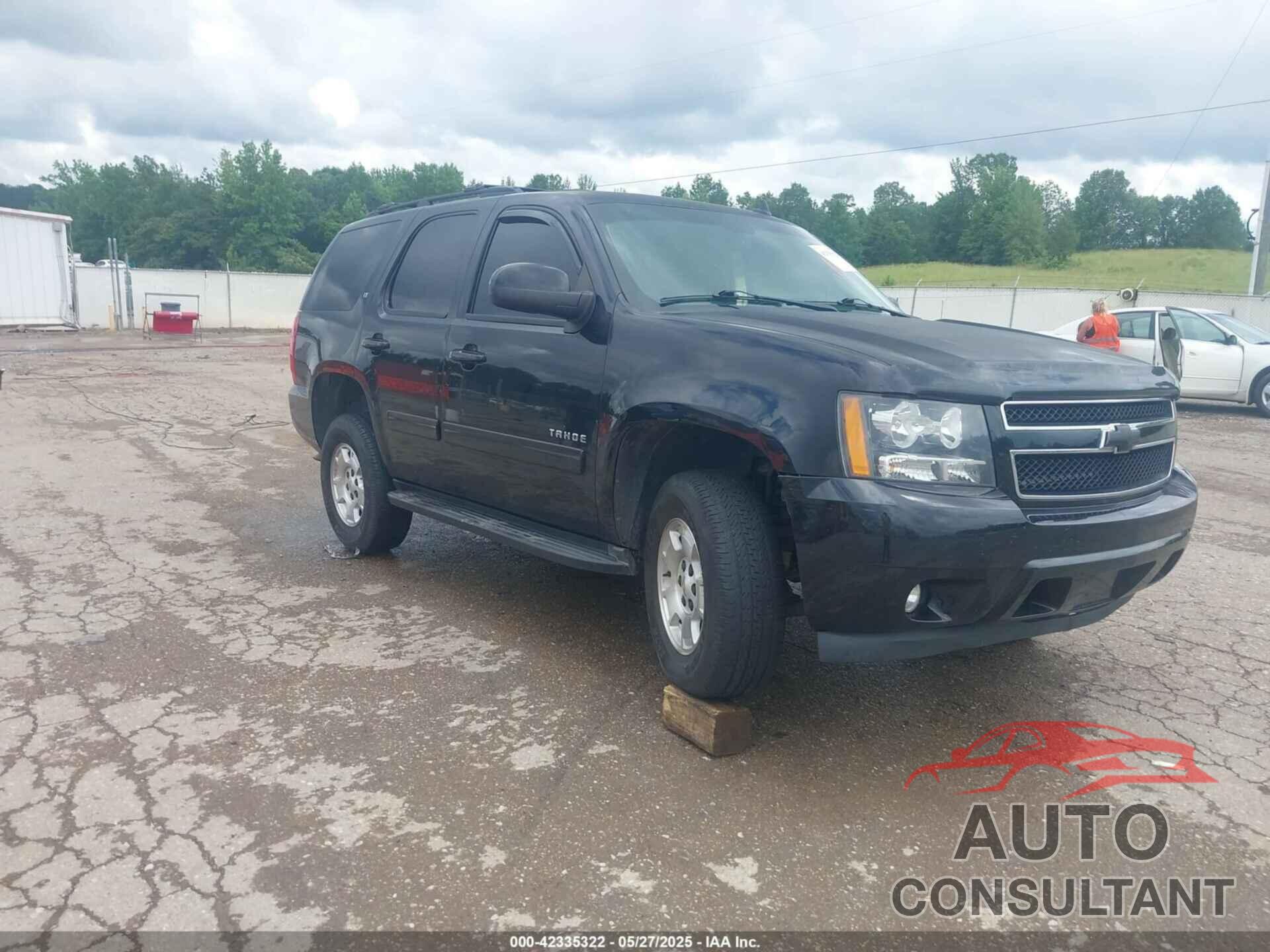 CHEVROLET TAHOE 2014 - 1GNSKBE02ER133795