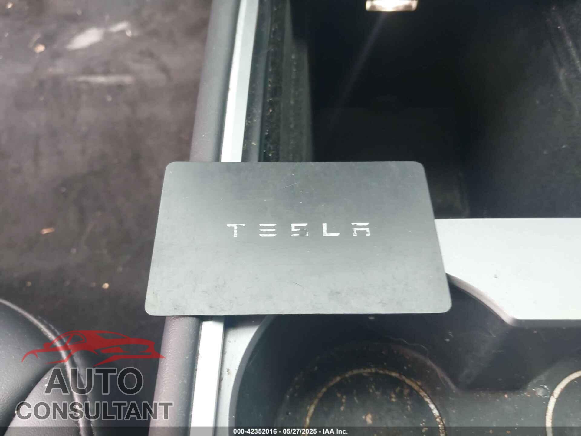 TESLA MODEL 3 2022 - 5YJ3E1EA9NF199483