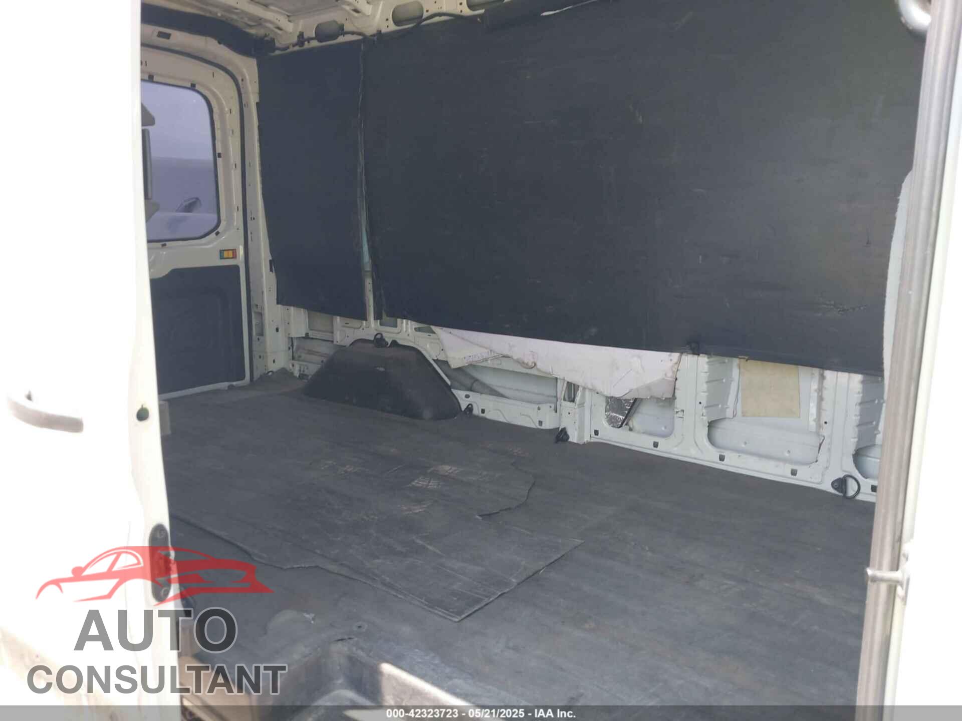 FORD TRANSIT-150 2015 - 1FTNE2CM8FKA15604