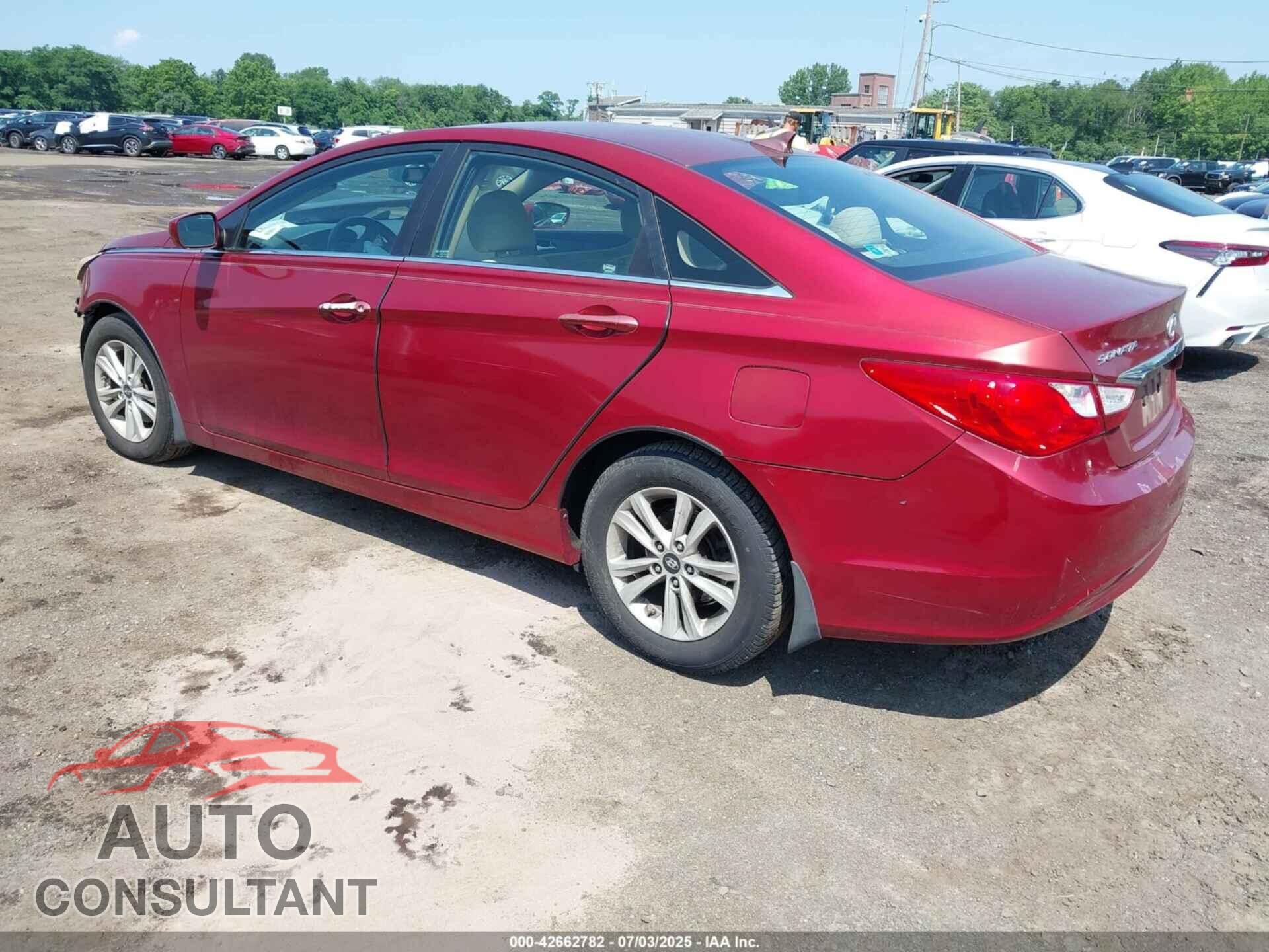 HYUNDAI SONATA 2011 - 5NPEB4AC5BH111424