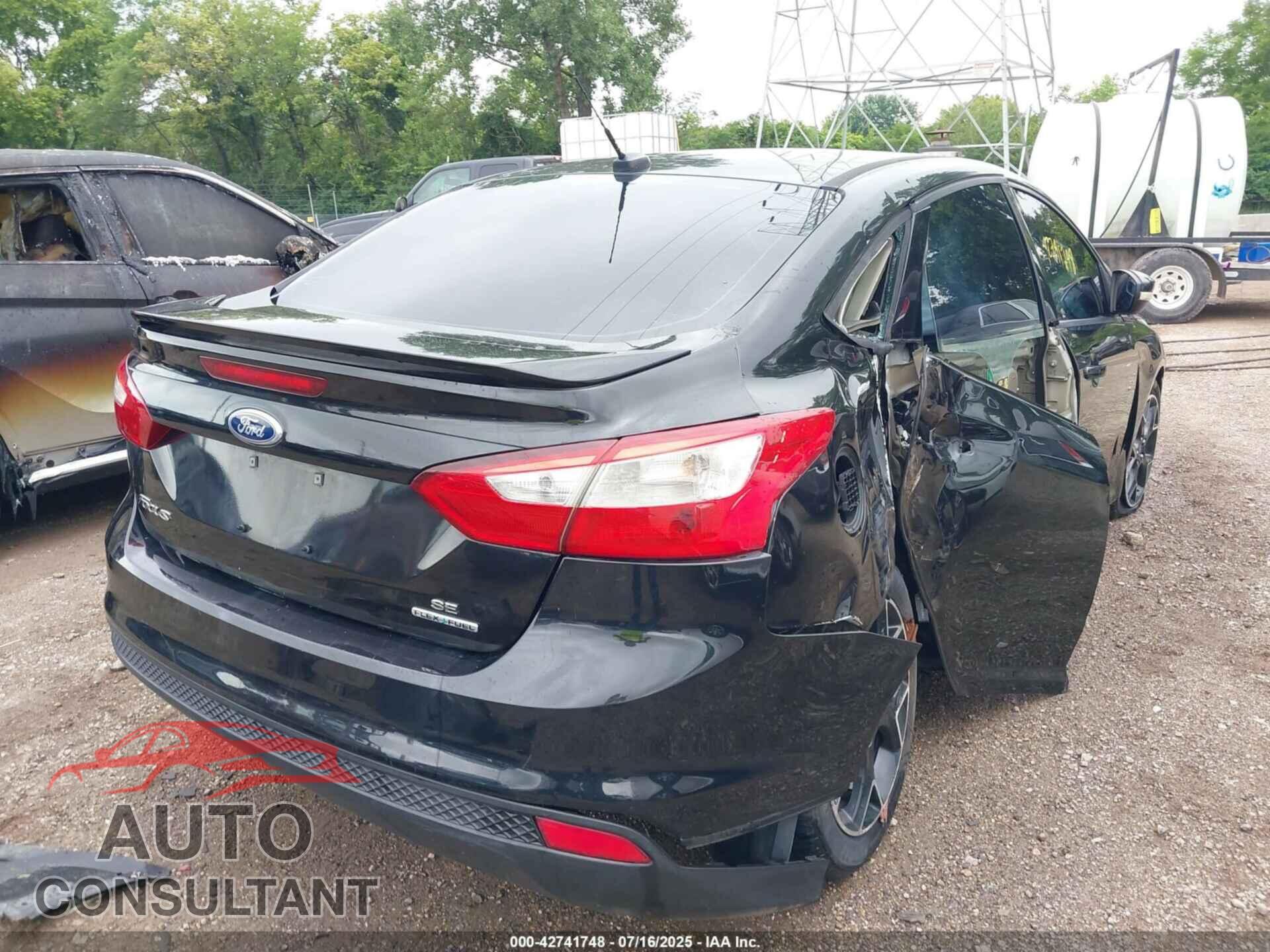 FORD FOCUS 2013 - 1FADP3F2XDL117375