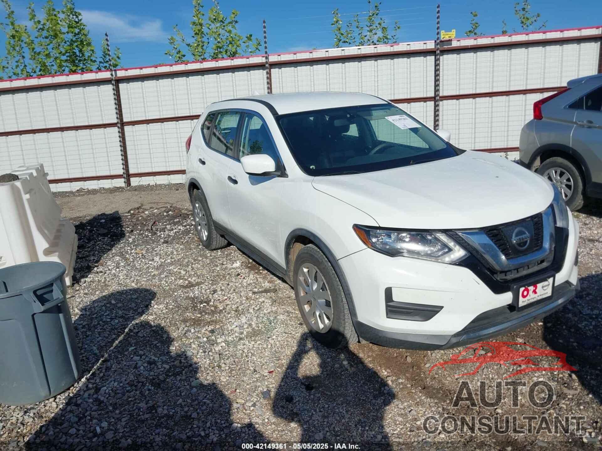 NISSAN ROGUE 2017 - KNMAT2MTXHP609952