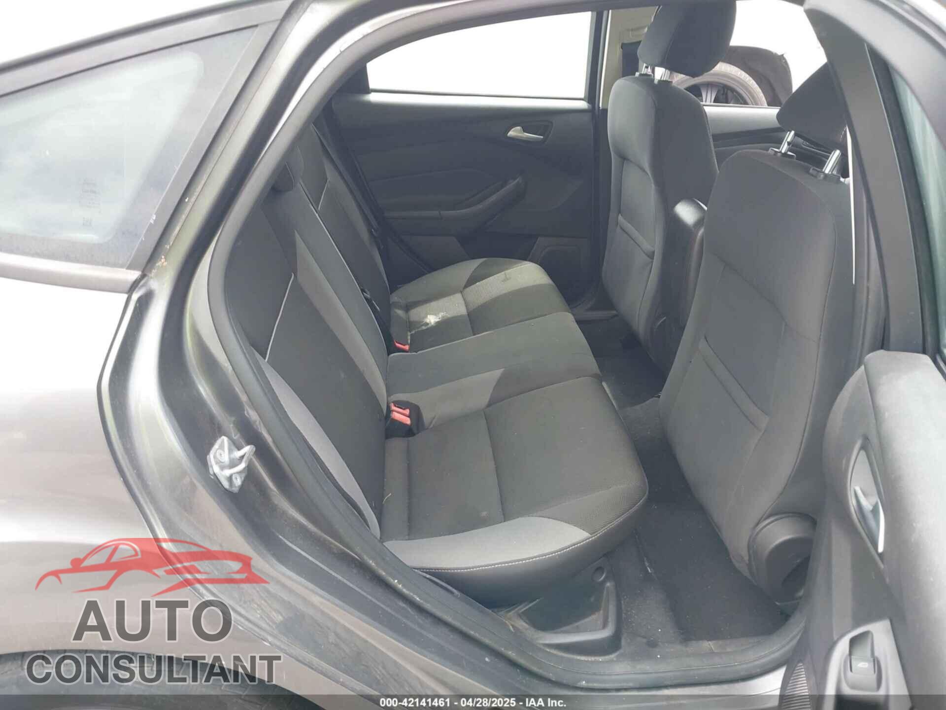 FORD FOCUS 2014 - 1FADP3K24EL374992