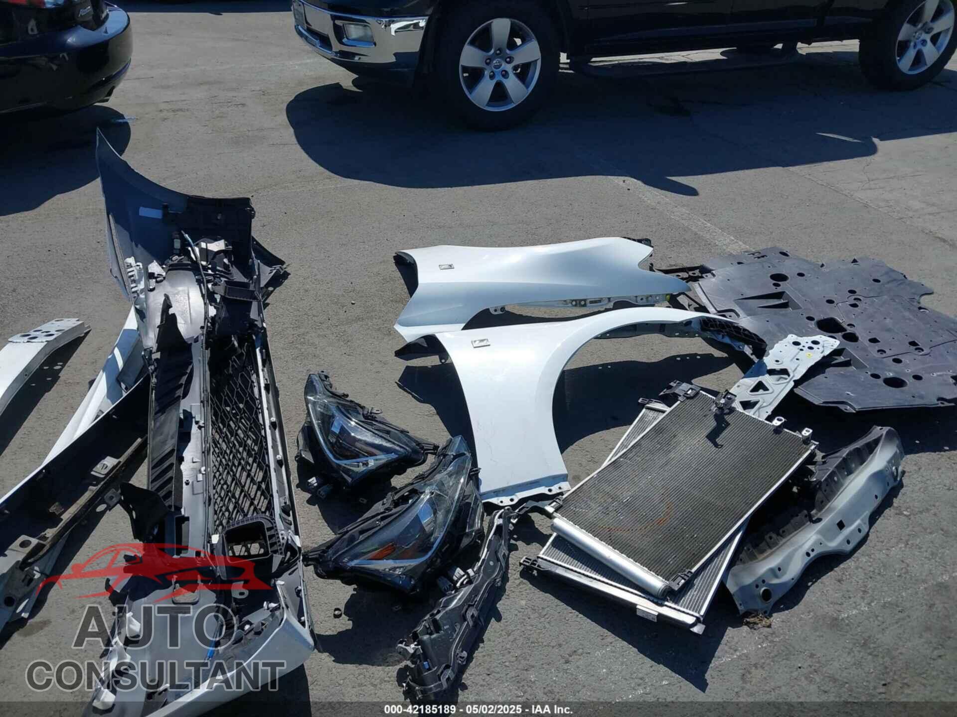 LEXUS IS 300 2018 - JTHBA1D21J5079172