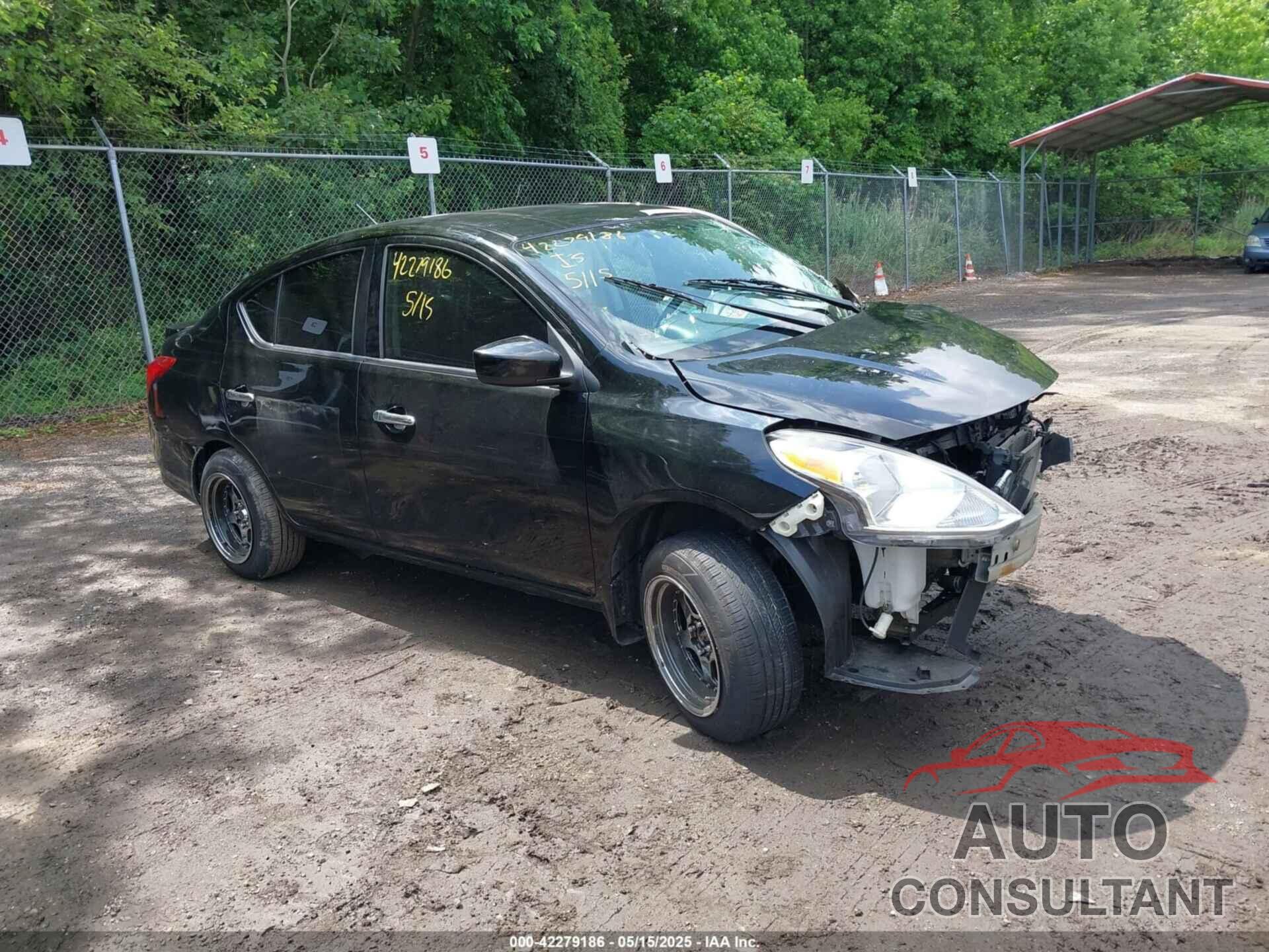 NISSAN VERSA 2019 - 3N1CN7AP7KL879749