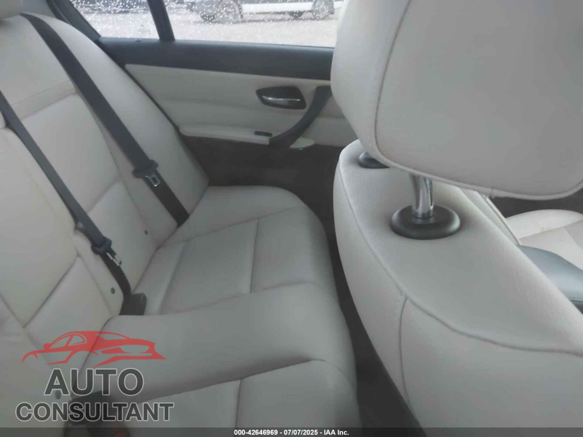 BMW 328I 2011 - WBAPH7C57BE851884