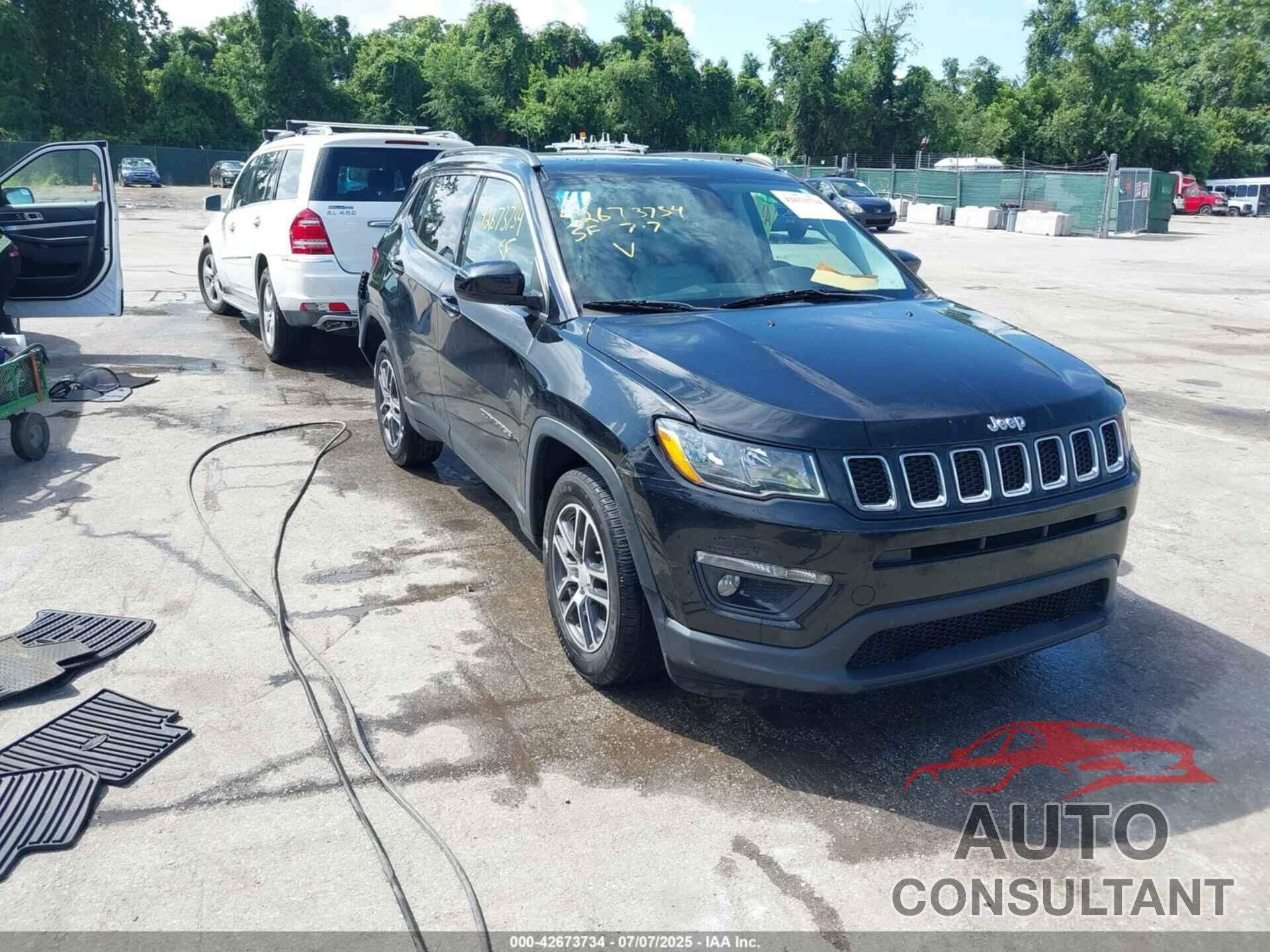 JEEP COMPASS 2018 - 3C4NJCBB1JT500479