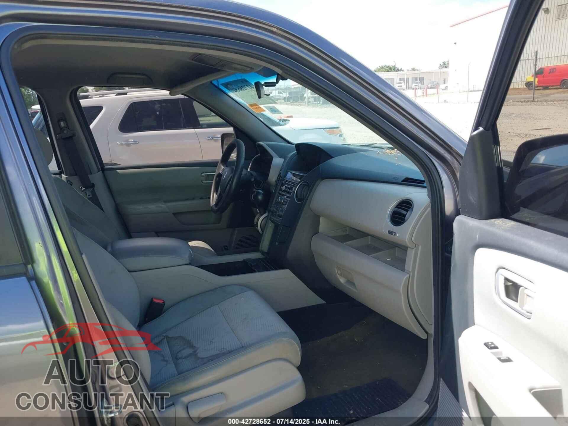HONDA PILOT 2014 - 5FNYF3H25EB004174
