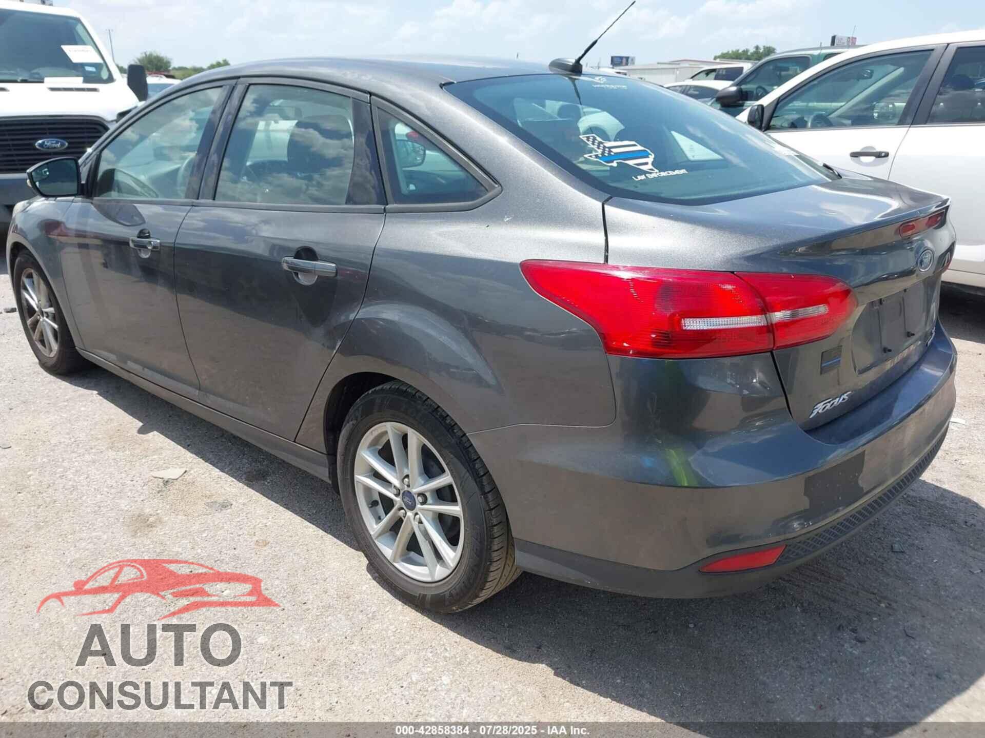 FORD FOCUS 2015 - 1FADP3F27FL329279