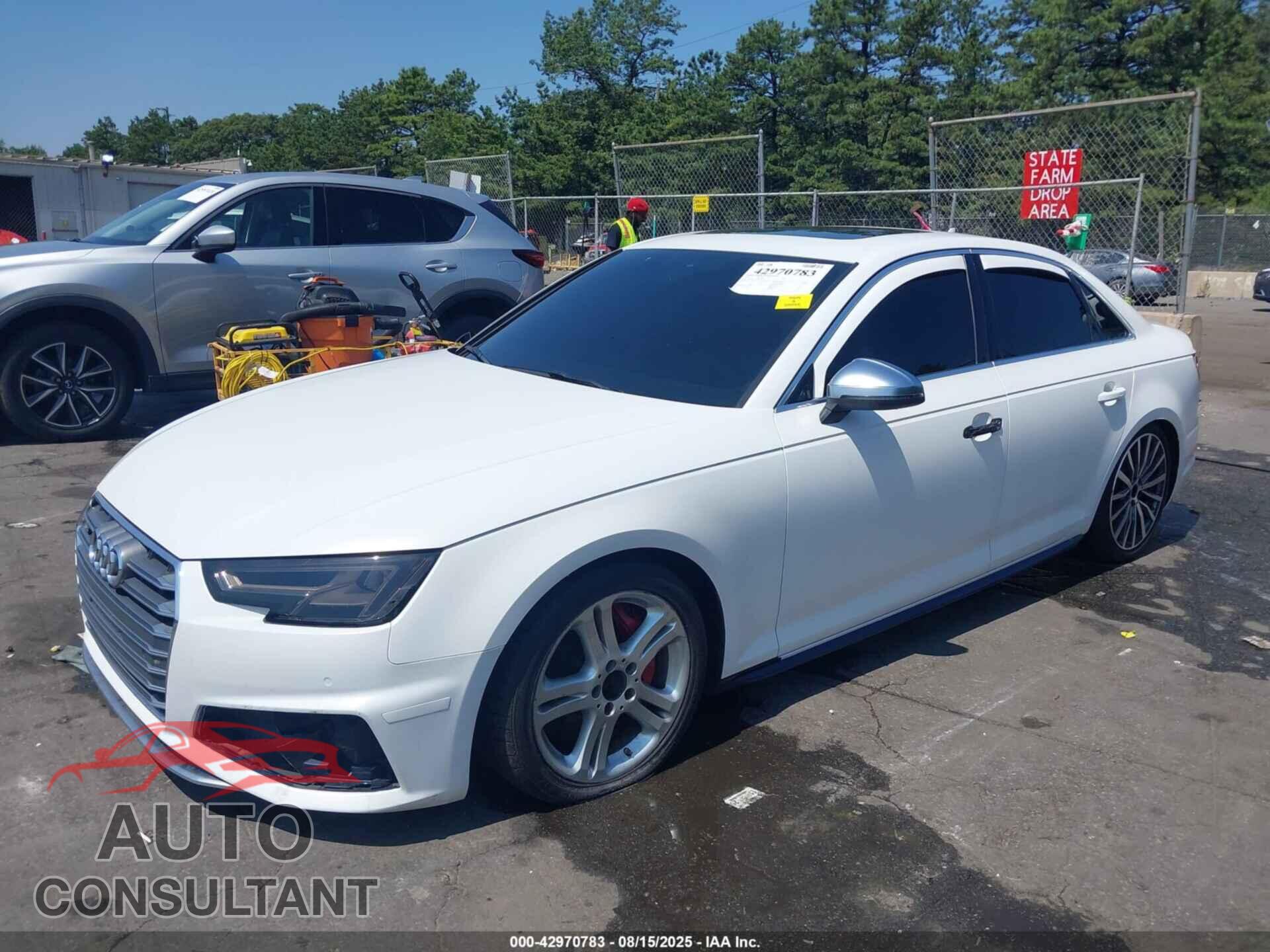 AUDI S4 2019 - WAUB4AF41KA002427