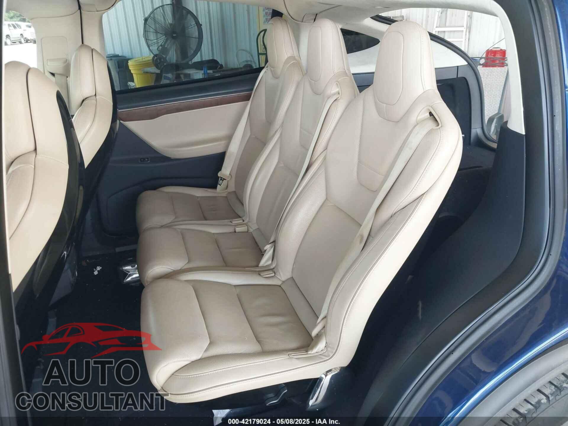 TESLA MODEL X 2016 - 5YJXCAE23GF004285