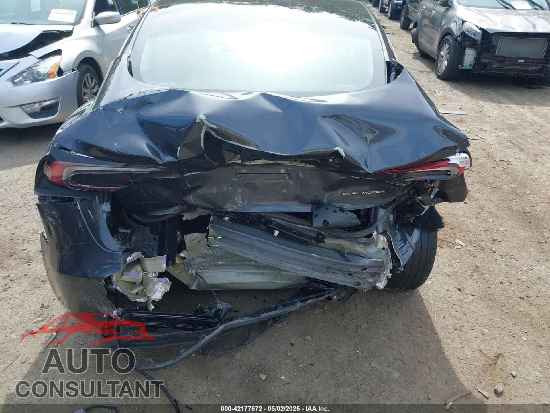 TESLA MODEL 3 2024 - 5YJ3E1EB4RF796636