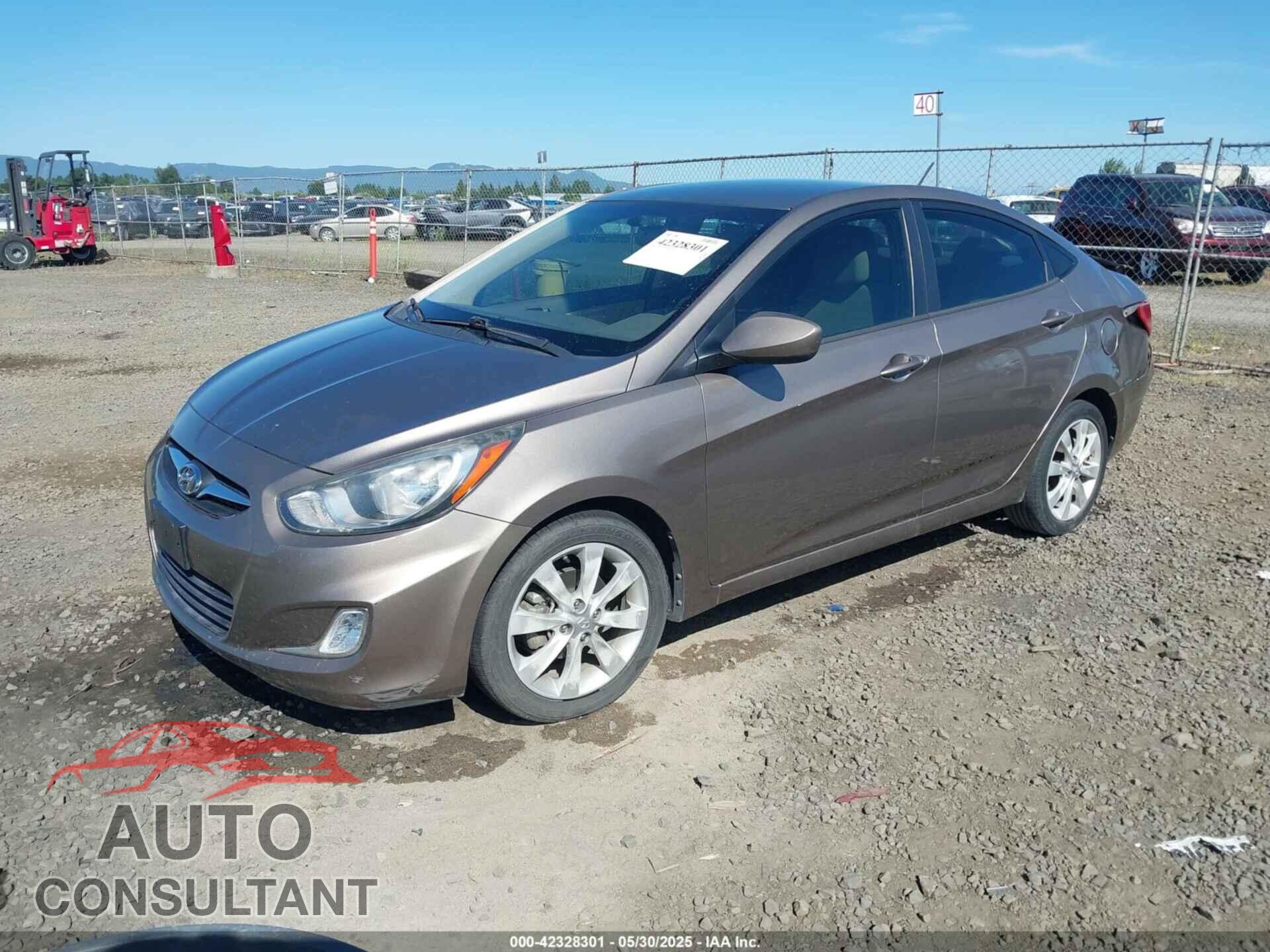 HYUNDAI ACCENT 2012 - KMHCU4AE3CU084746
