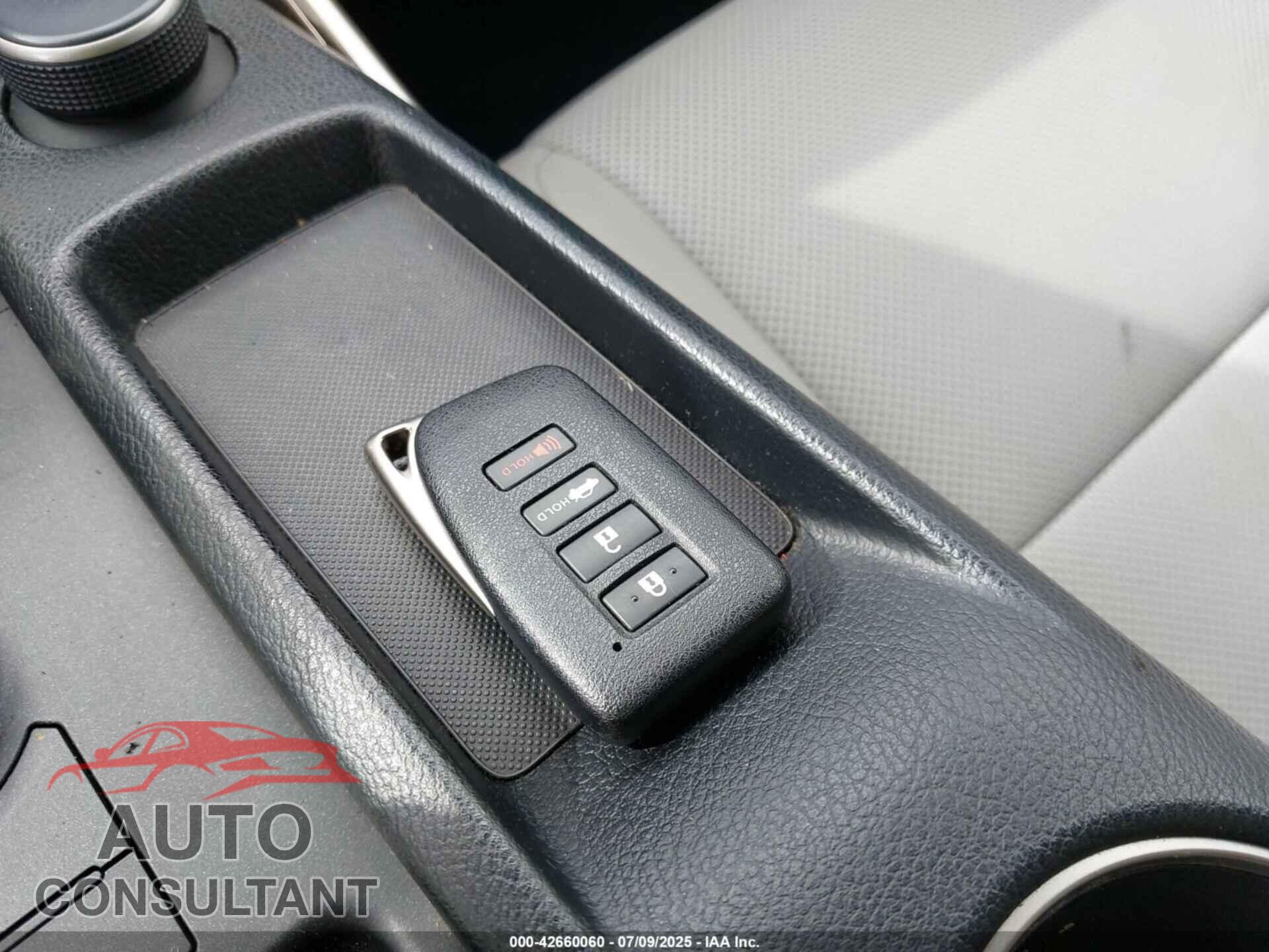 LEXUS IS 250 2015 - JTHBF1D20F5082802