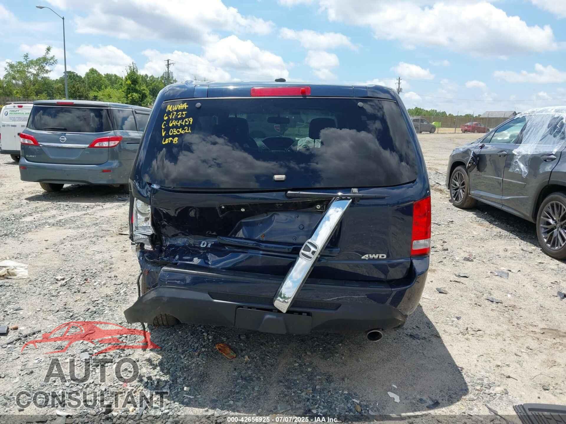 HONDA PILOT 2012 - 5FNYF4H74CB030621