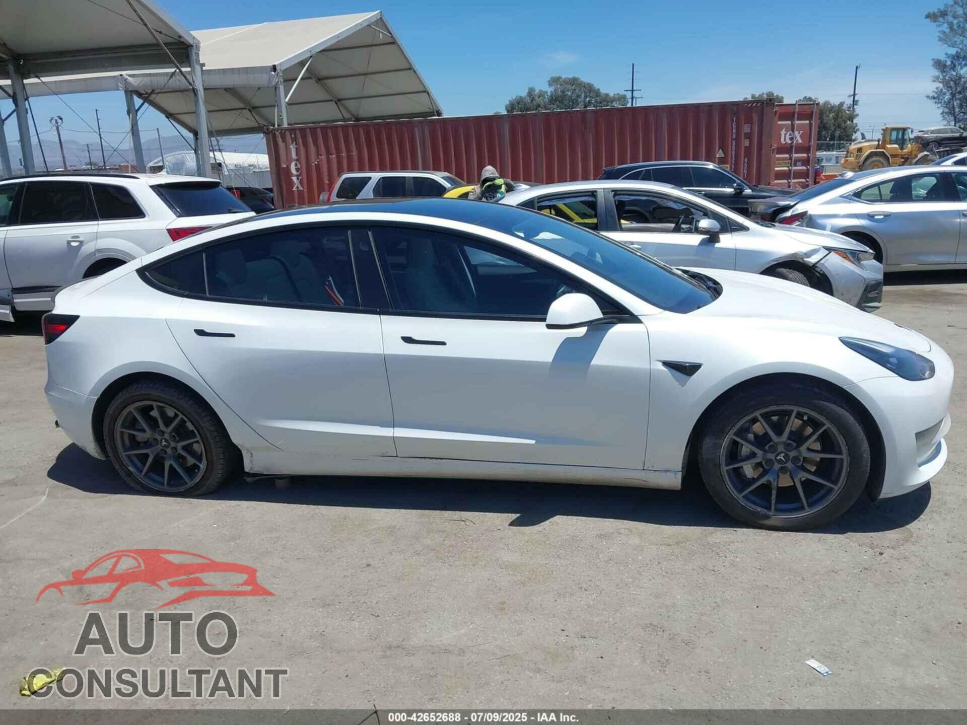 TESLA MODEL 3 2023 - 5YJ3E1EA4PF512121