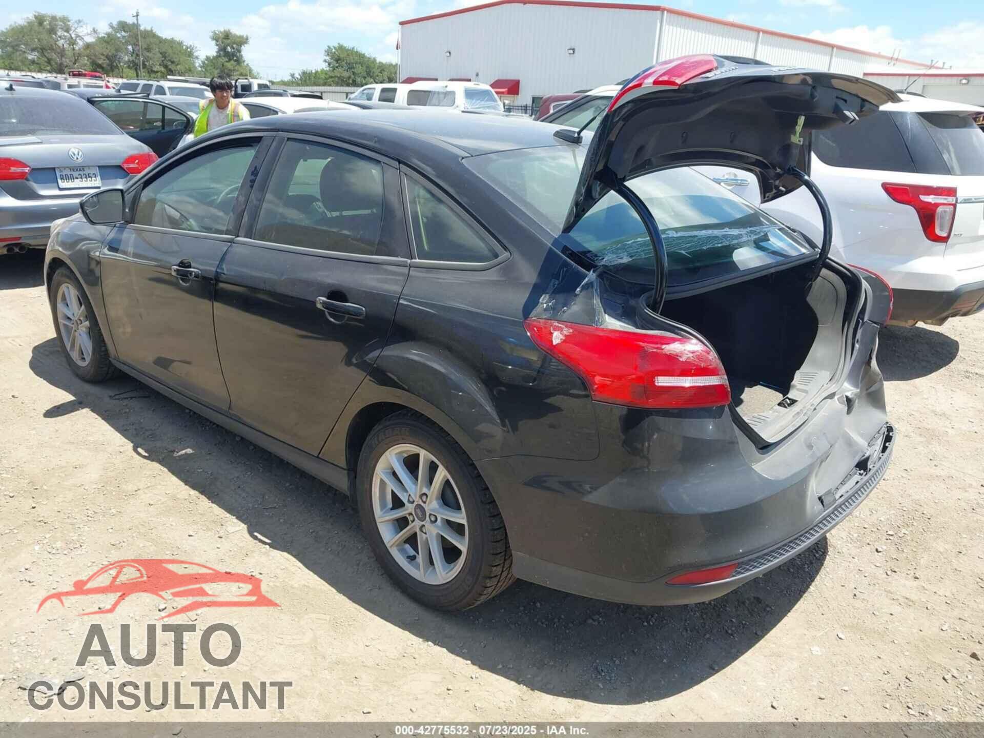 FORD FOCUS 2017 - 1FADP3F23HL257810