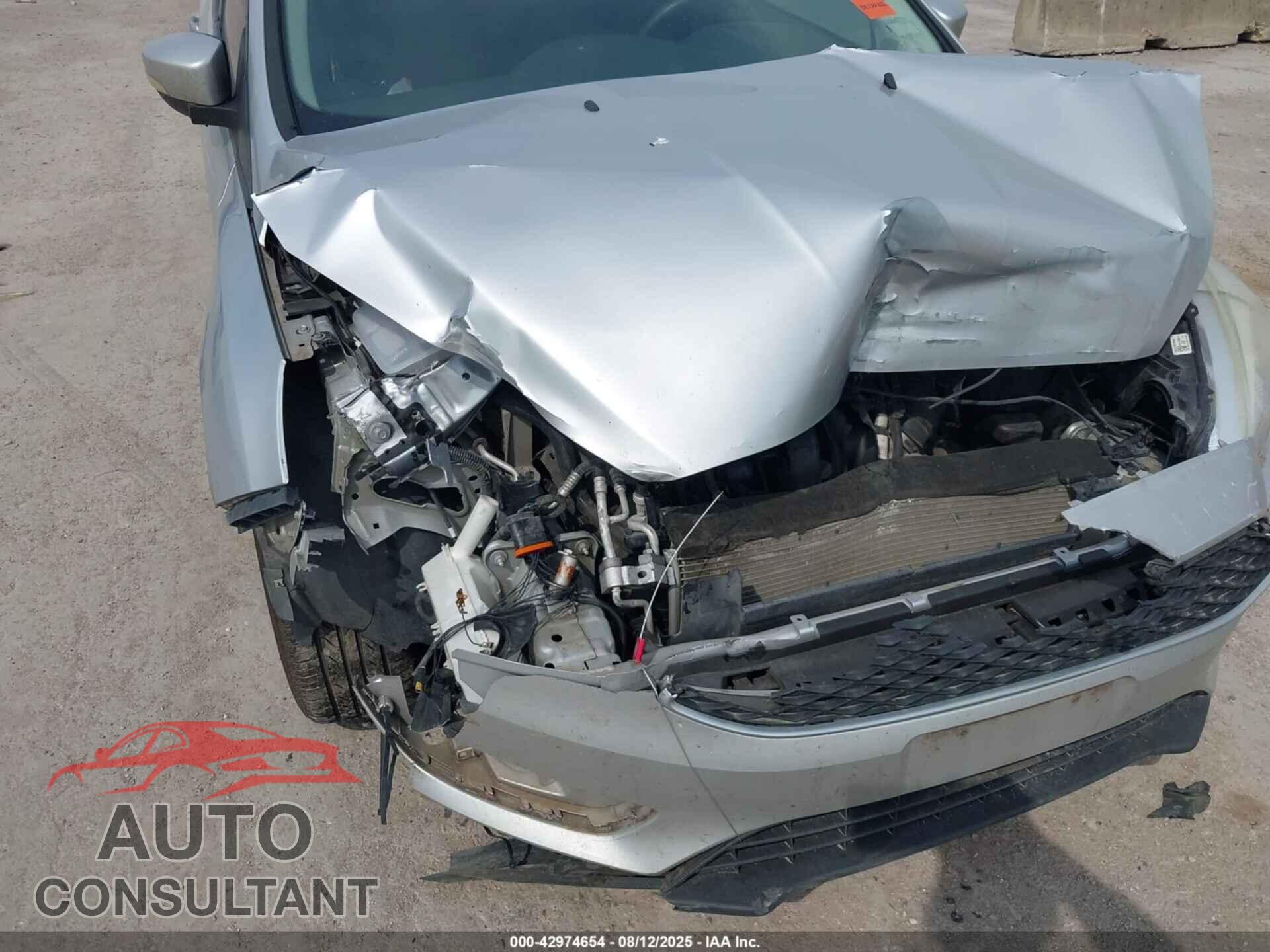 FORD FOCUS 2017 - 1FADP3F29HL263322