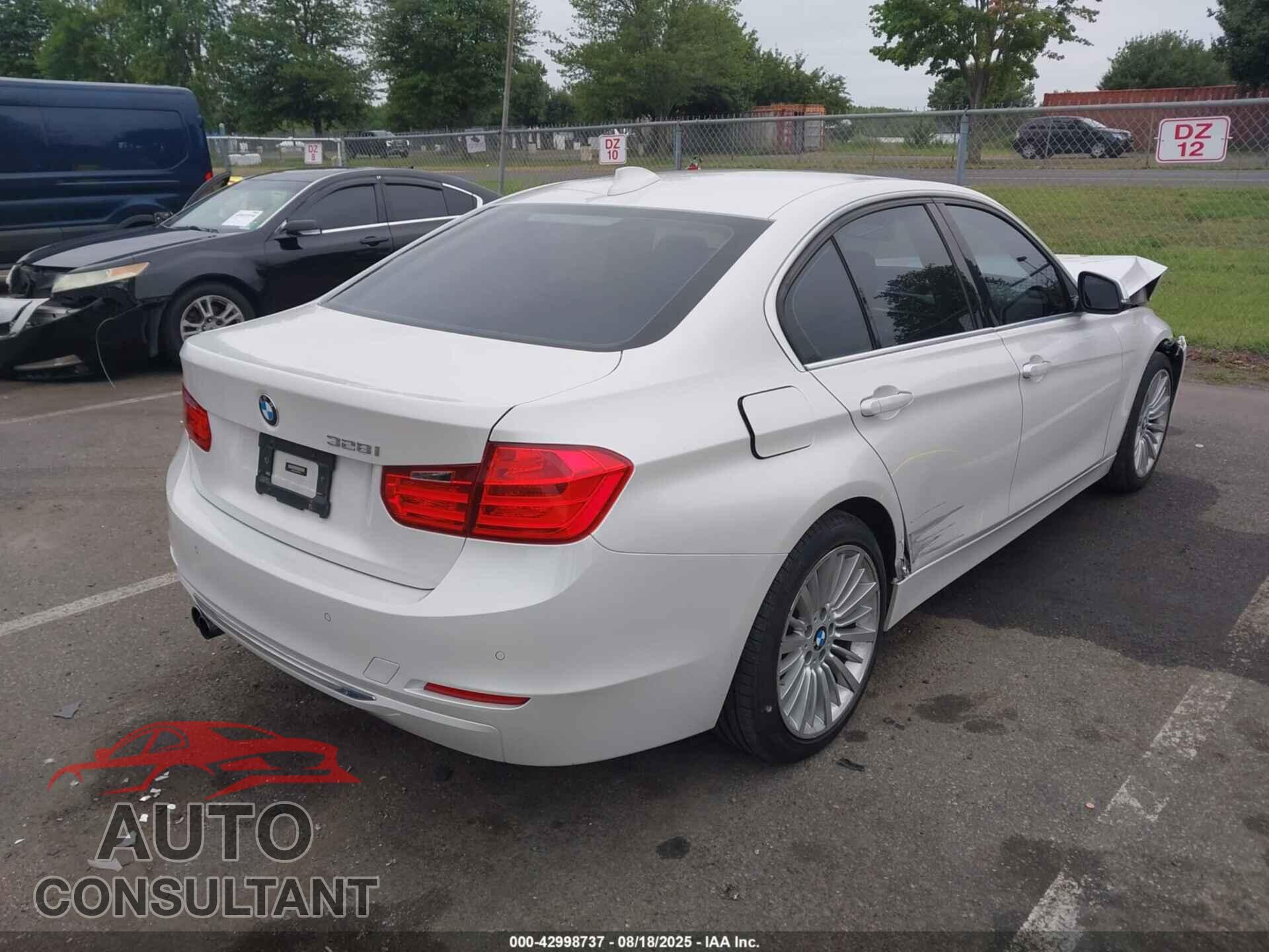BMW 328I 2013 - WBA3A5C5XDF351304