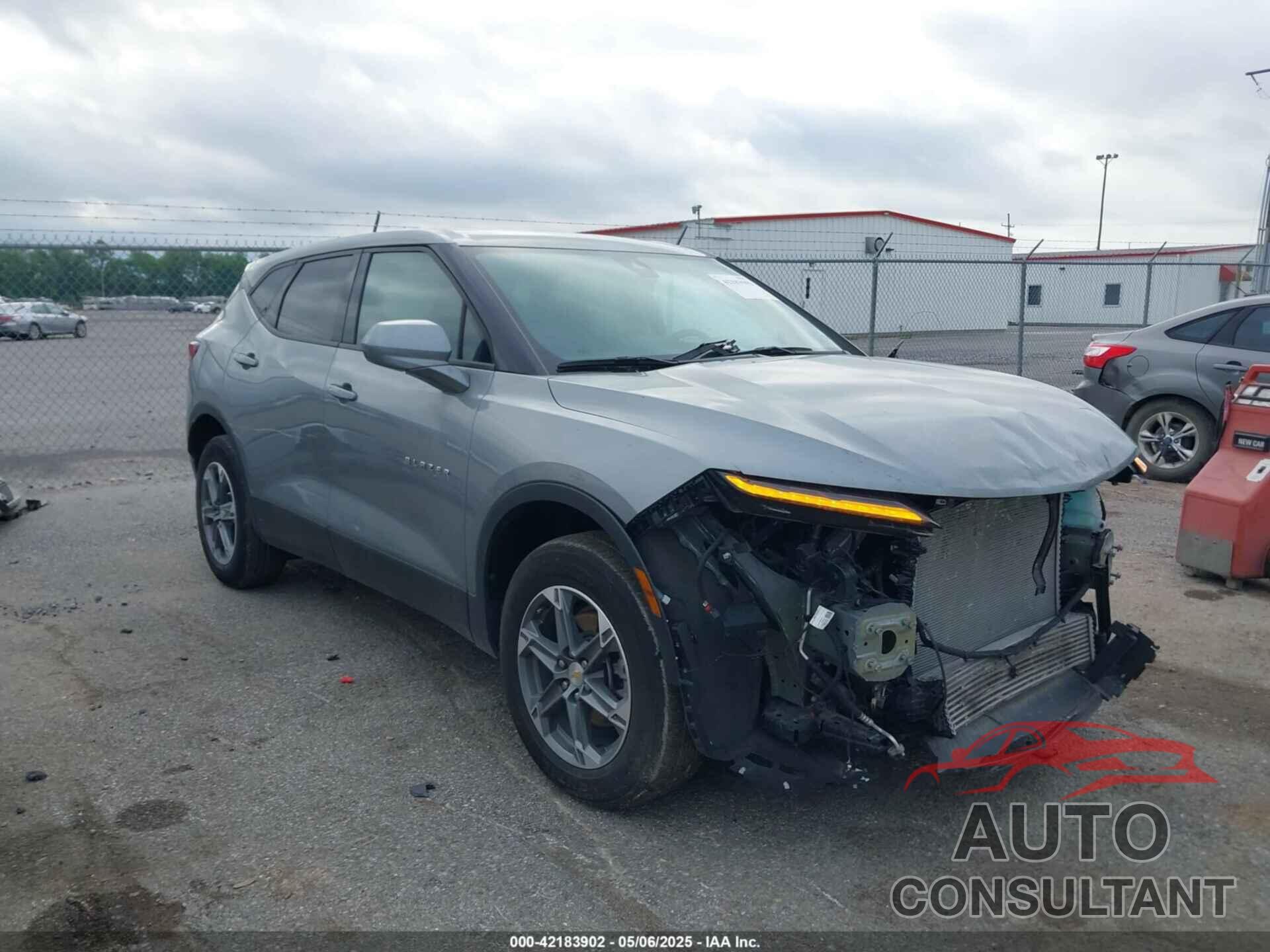 CHEVROLET BLAZER 2023 - 3GNKBCR40PS195683