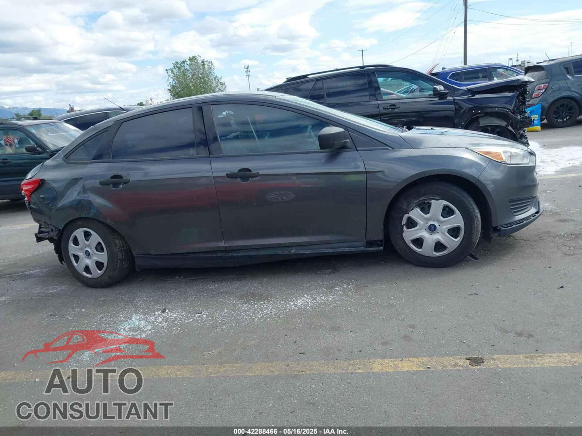 FORD FOCUS 2016 - 1FADP3E24GL379740
